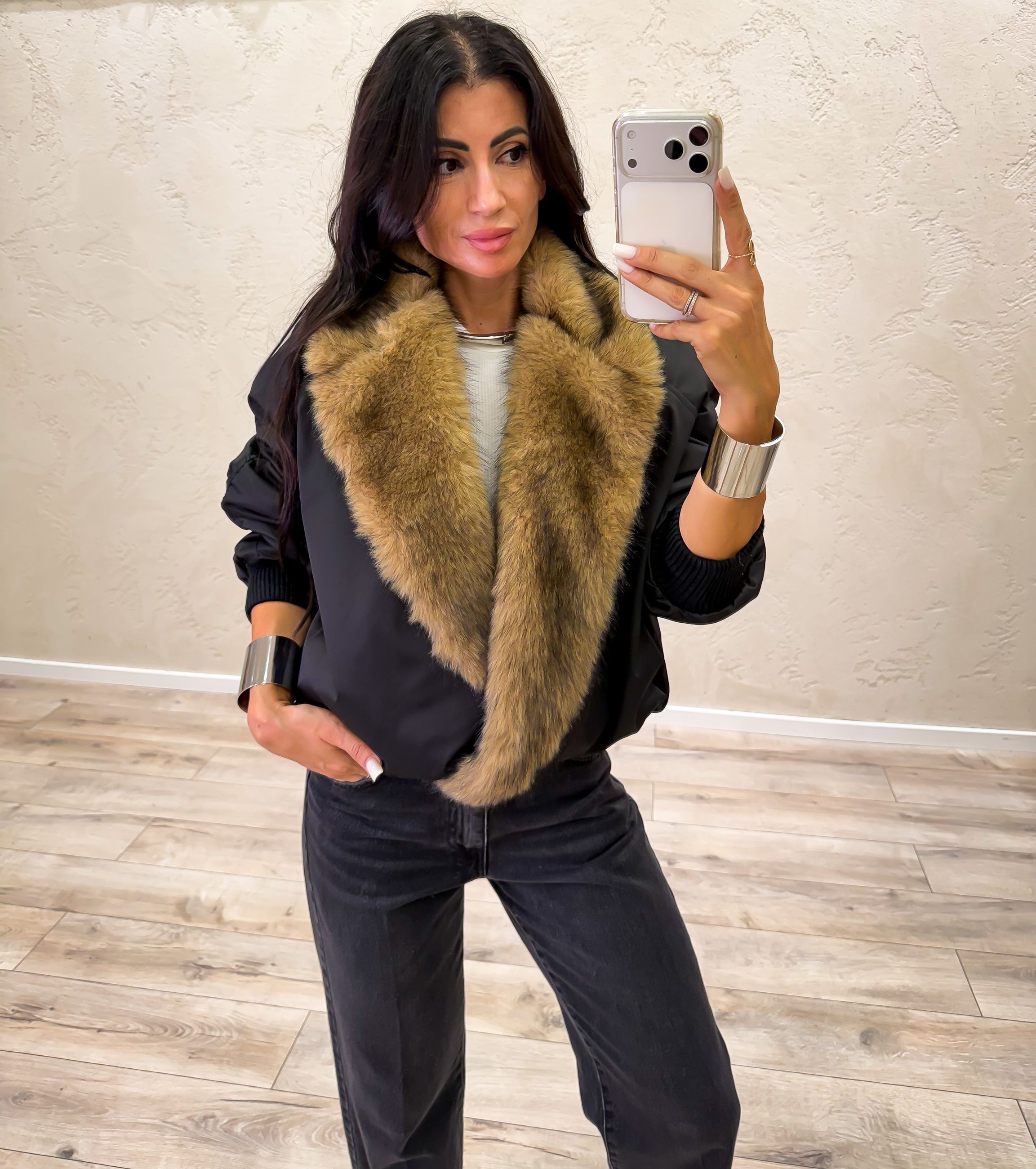 Bomber con collo in ecopelliccia