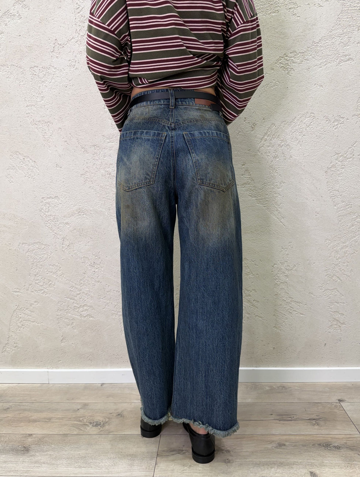 Jeans "Maison" barrel fit sfrangiato