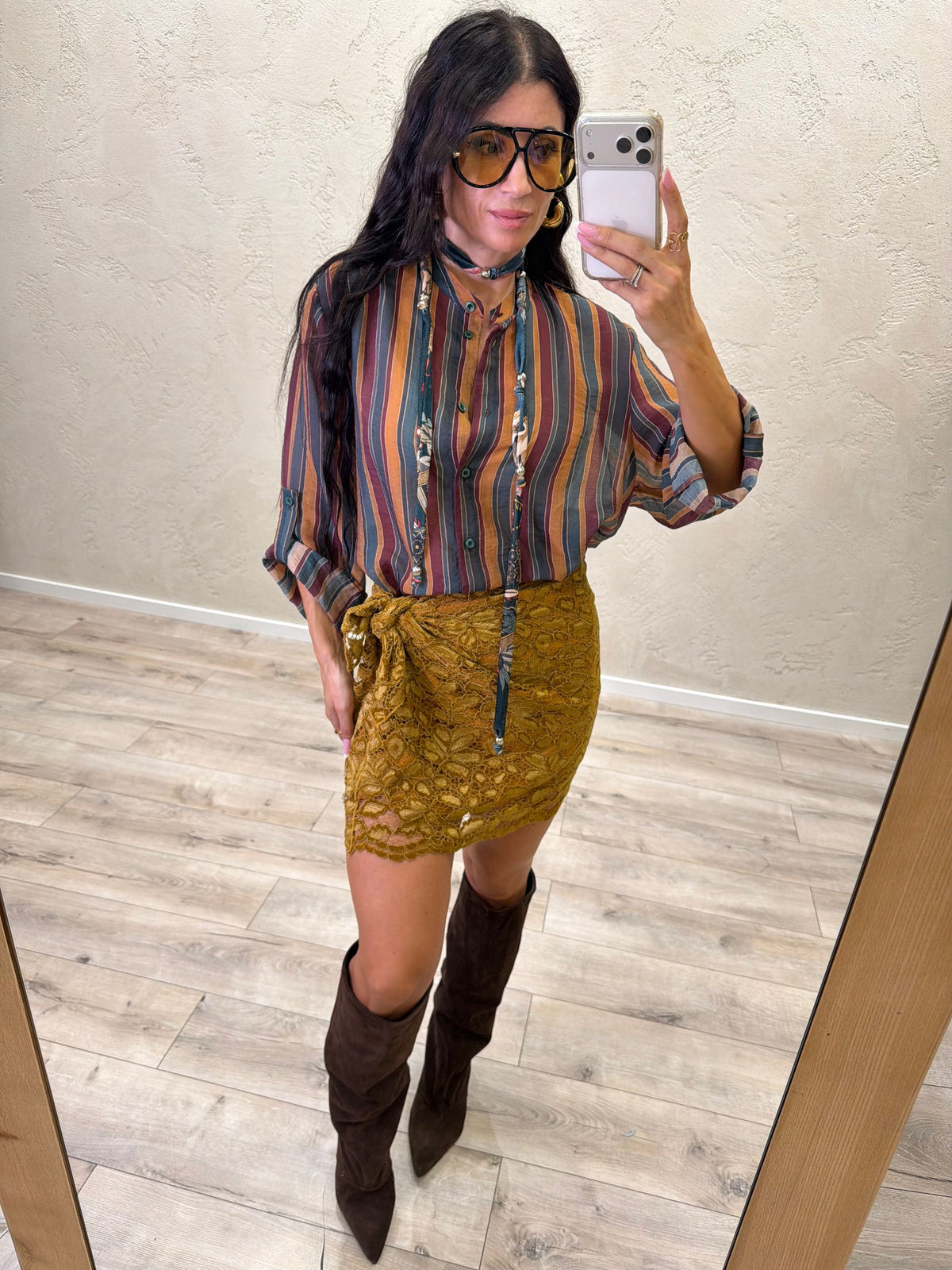 Camicia "Nomad" a righe con collana