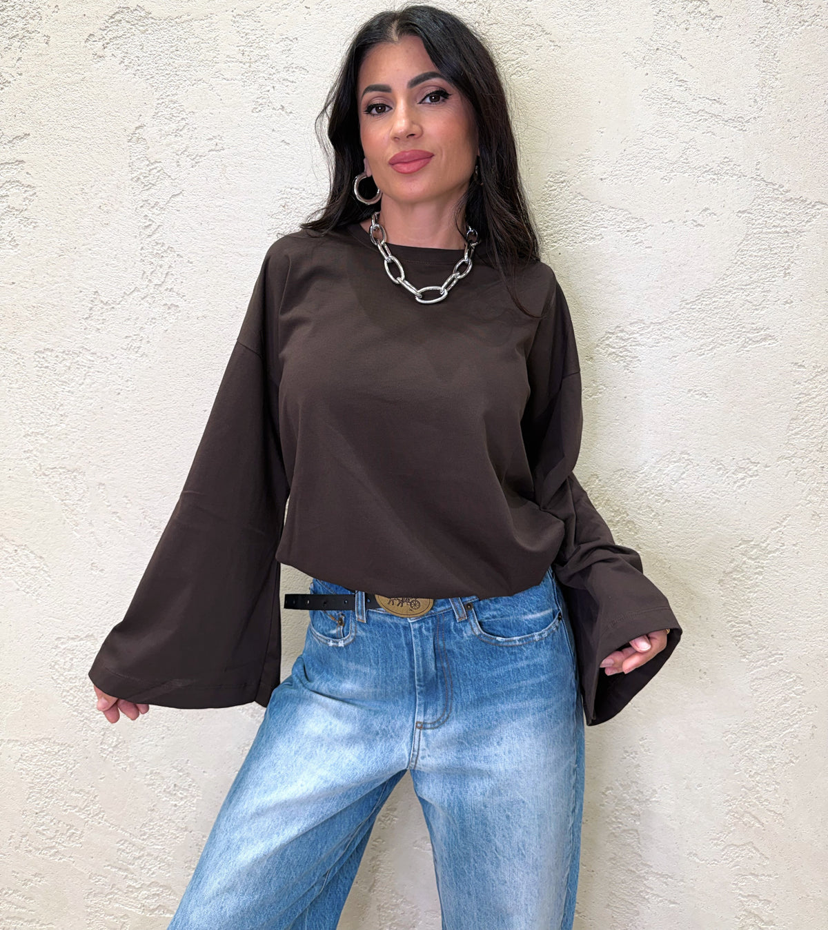 T-shirt over manica lunga ampia