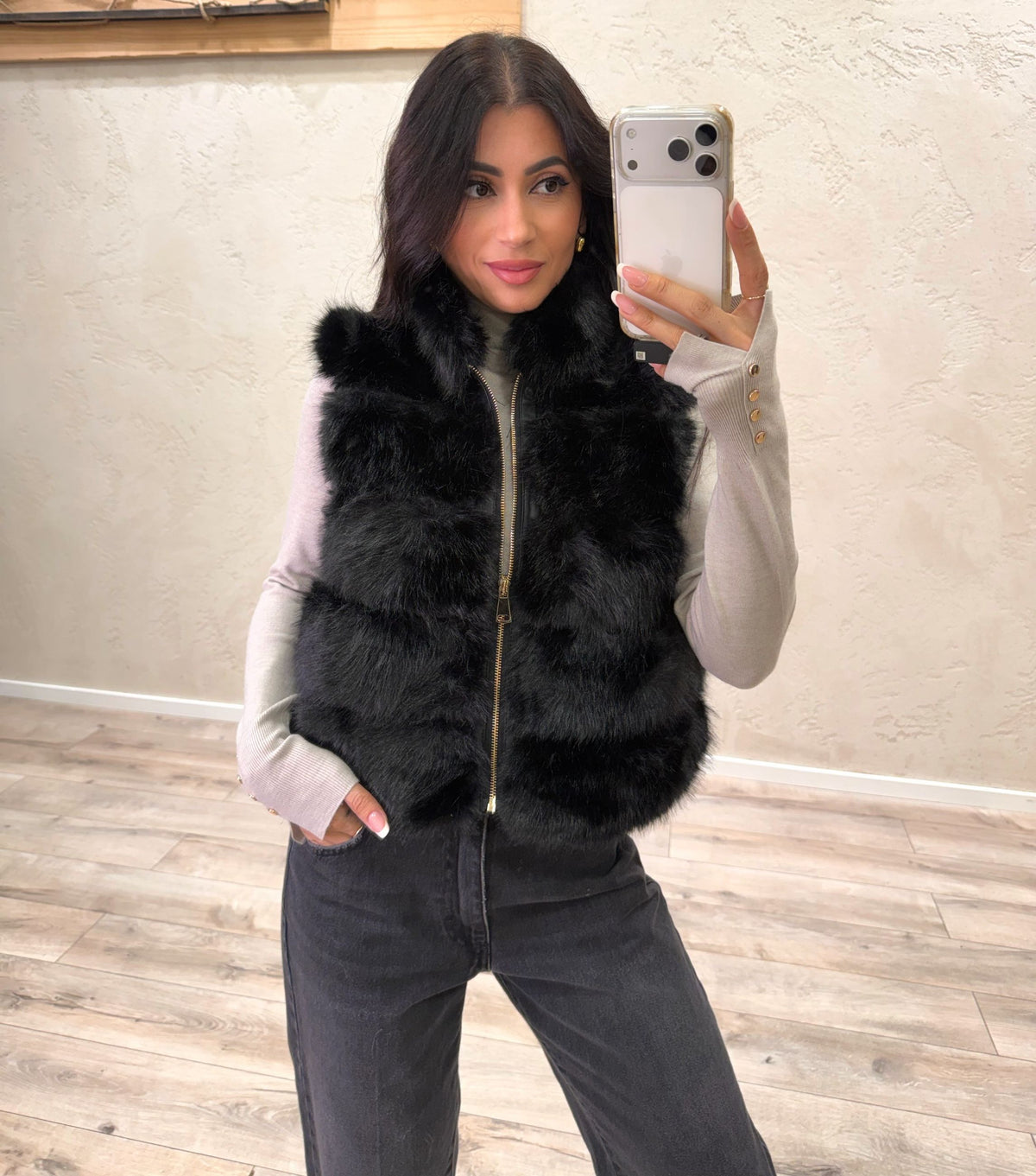 Gilet "Furry" in ecopelliccia con zip
