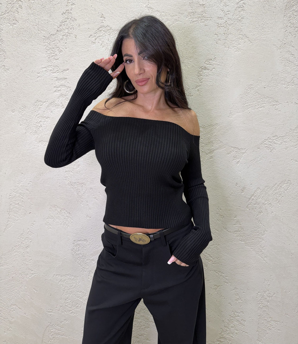Maglia crop scollo a barchetta