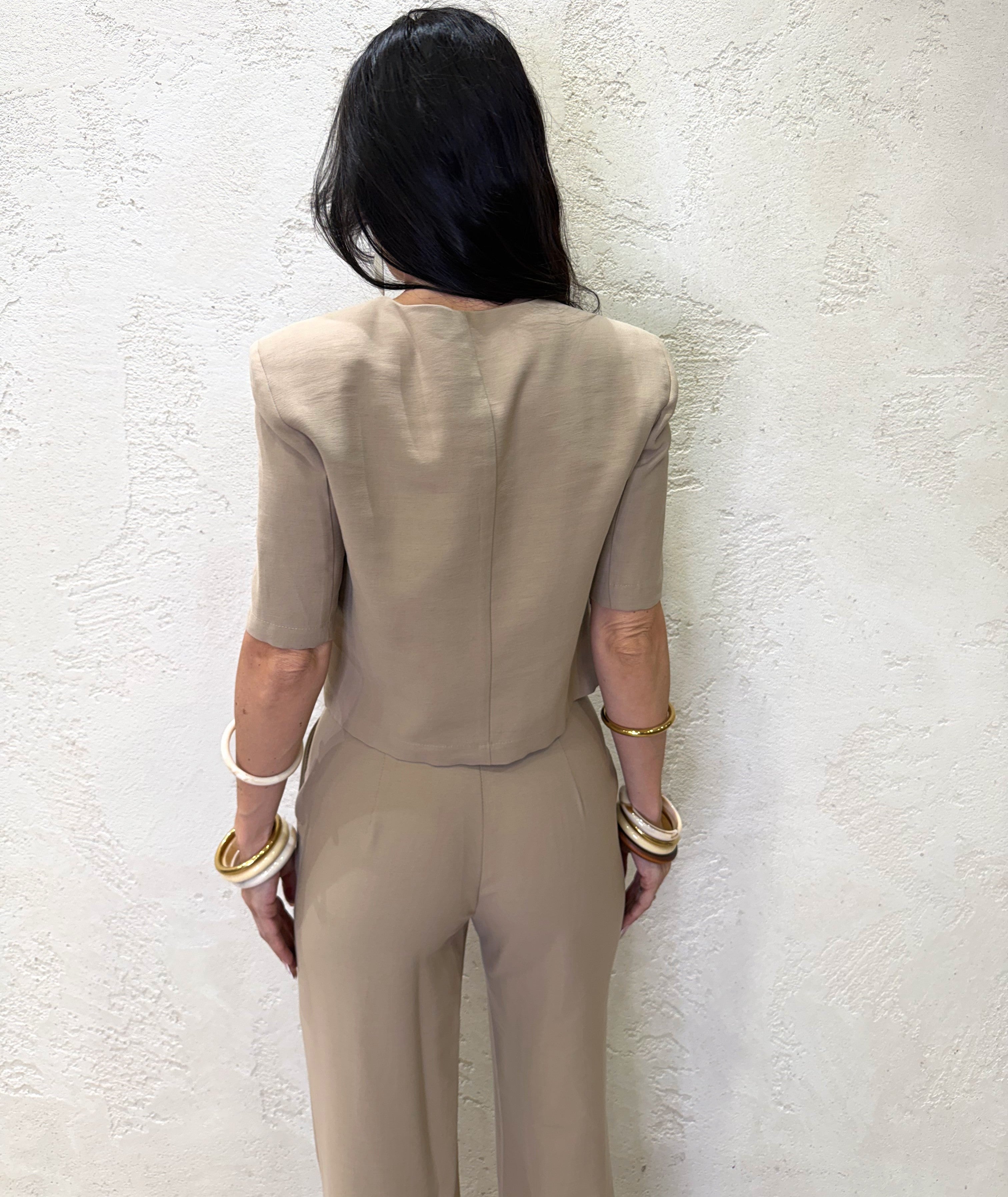 giacca a maniche corte con chiusura a doppiopetto e bottoni a contrasto JMN-Q122 BEIGE HAVEONE