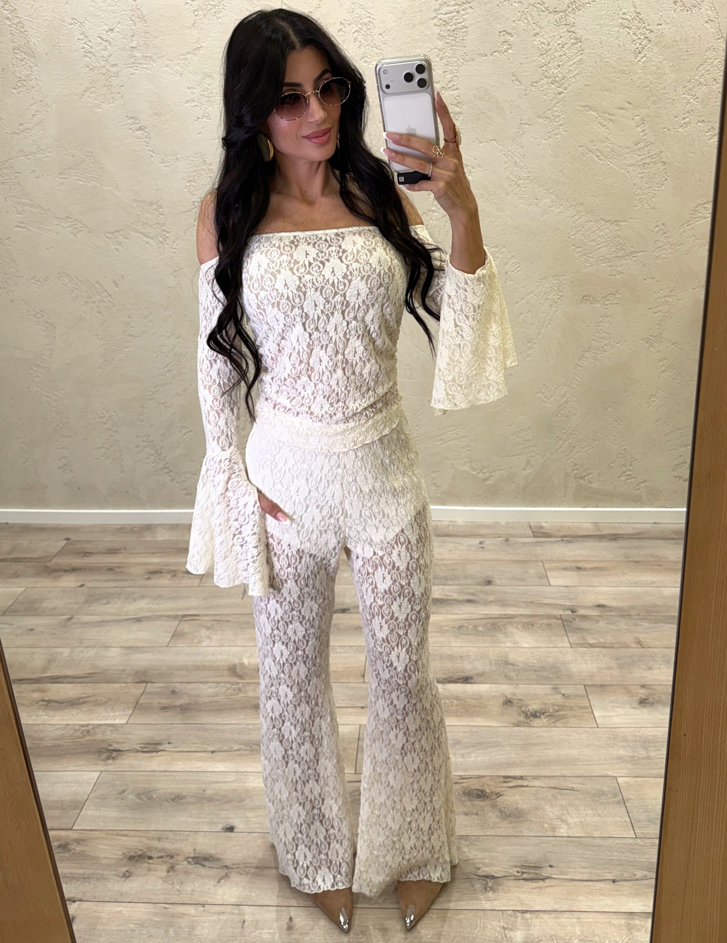 top in pizzo con scollo dritto e manica a campana MVS-Q144 BURRO HAVEONE