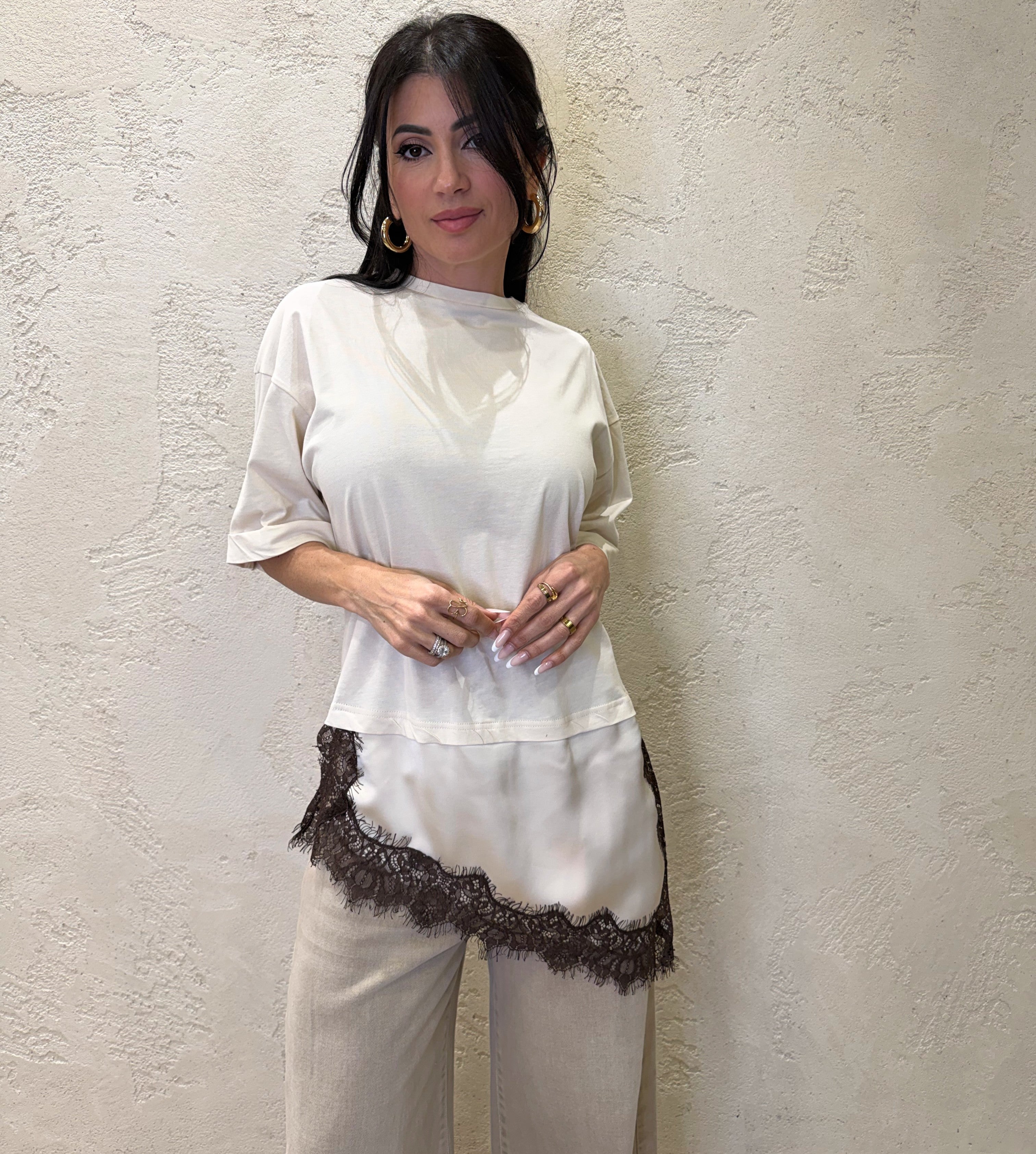 maglia ampia con inserto in satin e pizzo S26M195 BURRO/MORO MOTEL