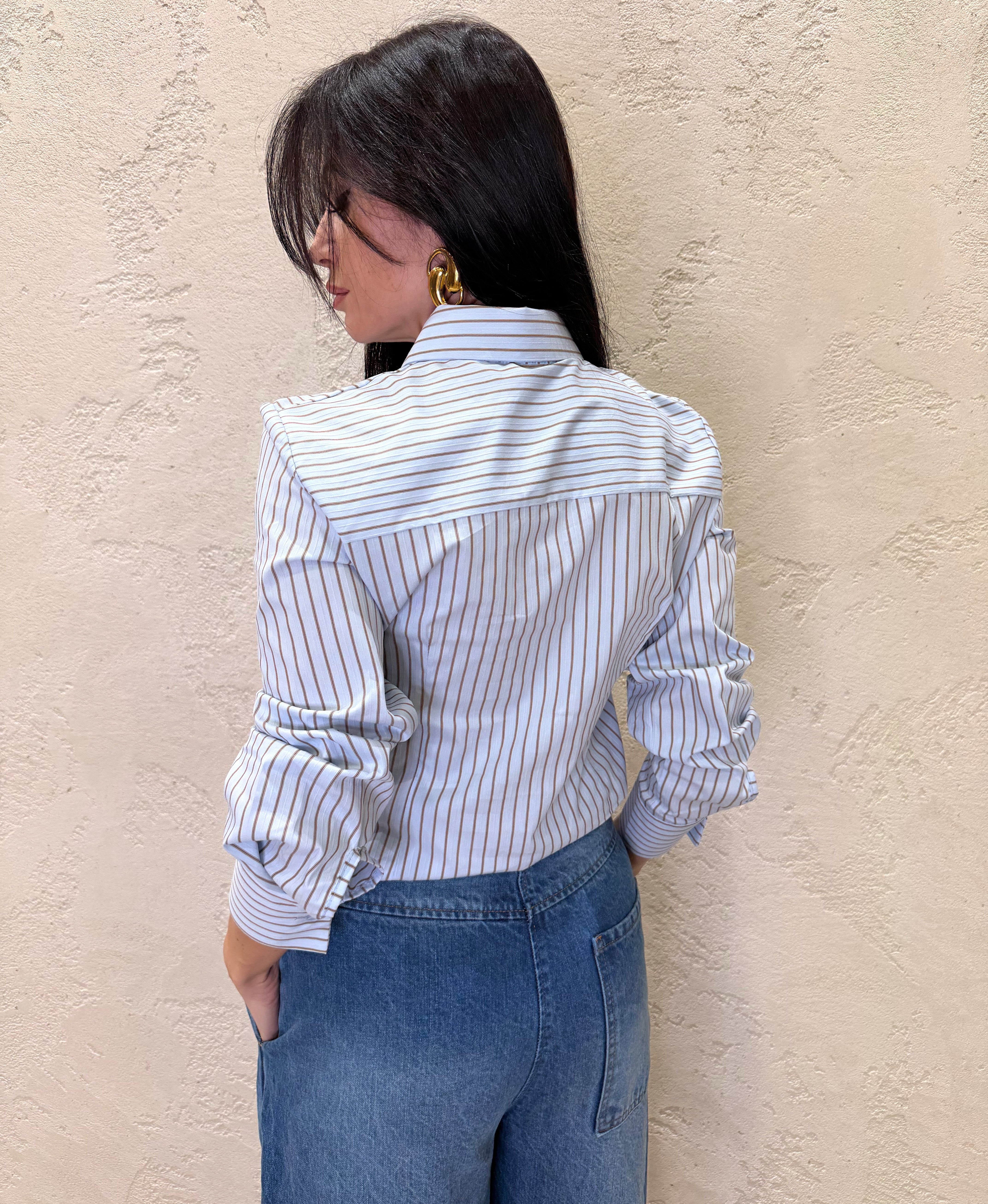 camicia gessata con bottone gioiello PA748 CELESTE SUSY MIX