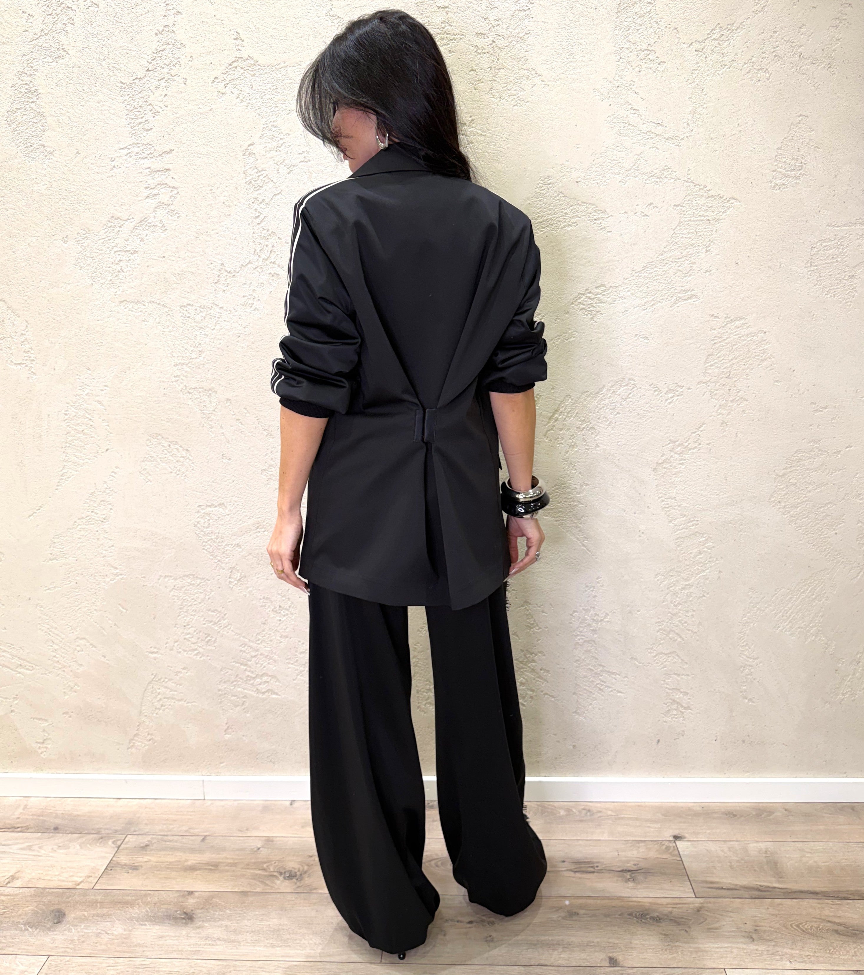 pantaloni modello balloon in raso tecnico con bande laterali S3393 NERO SUSY MIX