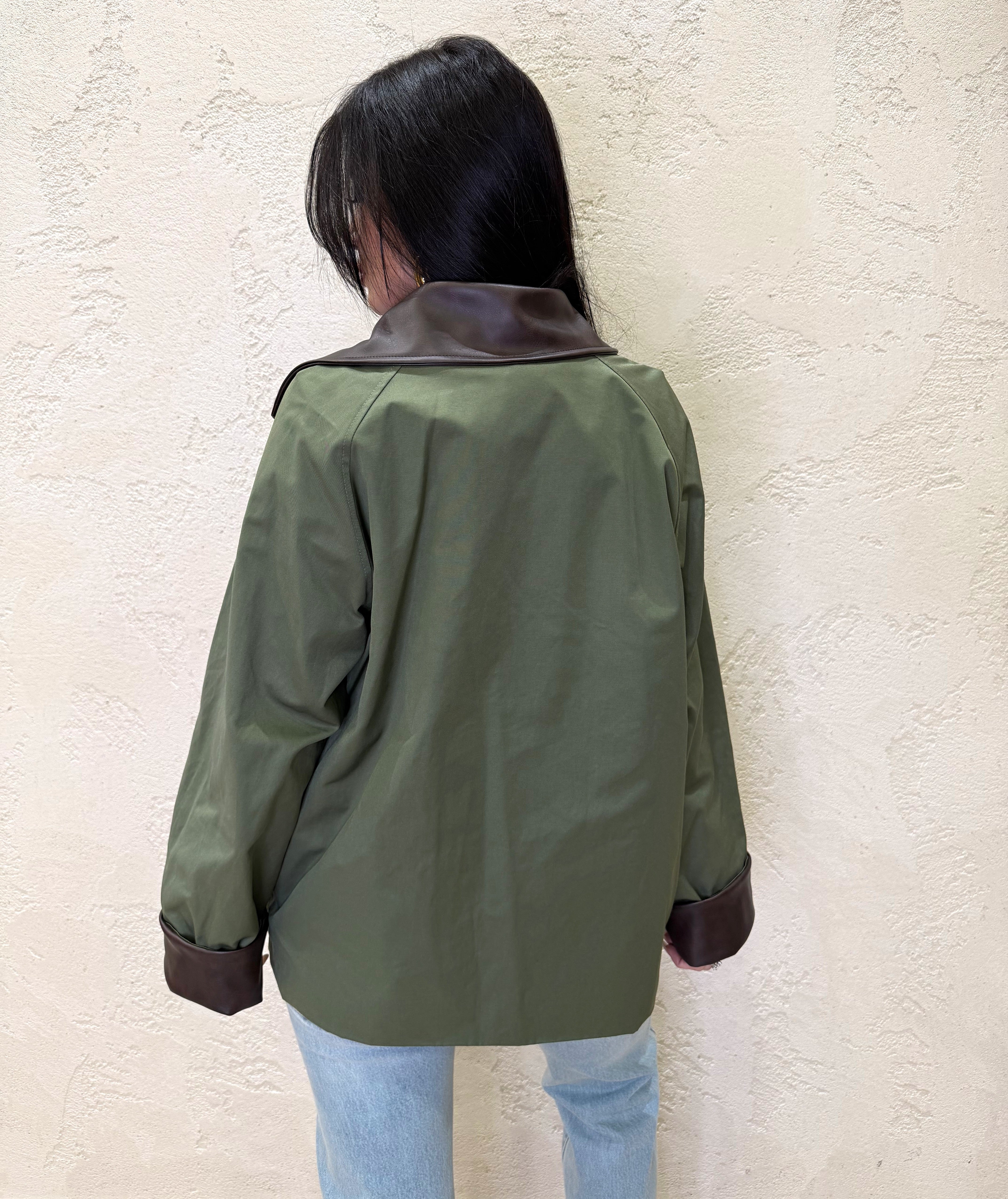 trench corto con colletto e polsini in ecopelle TAB0950 MILITARE VICOLO