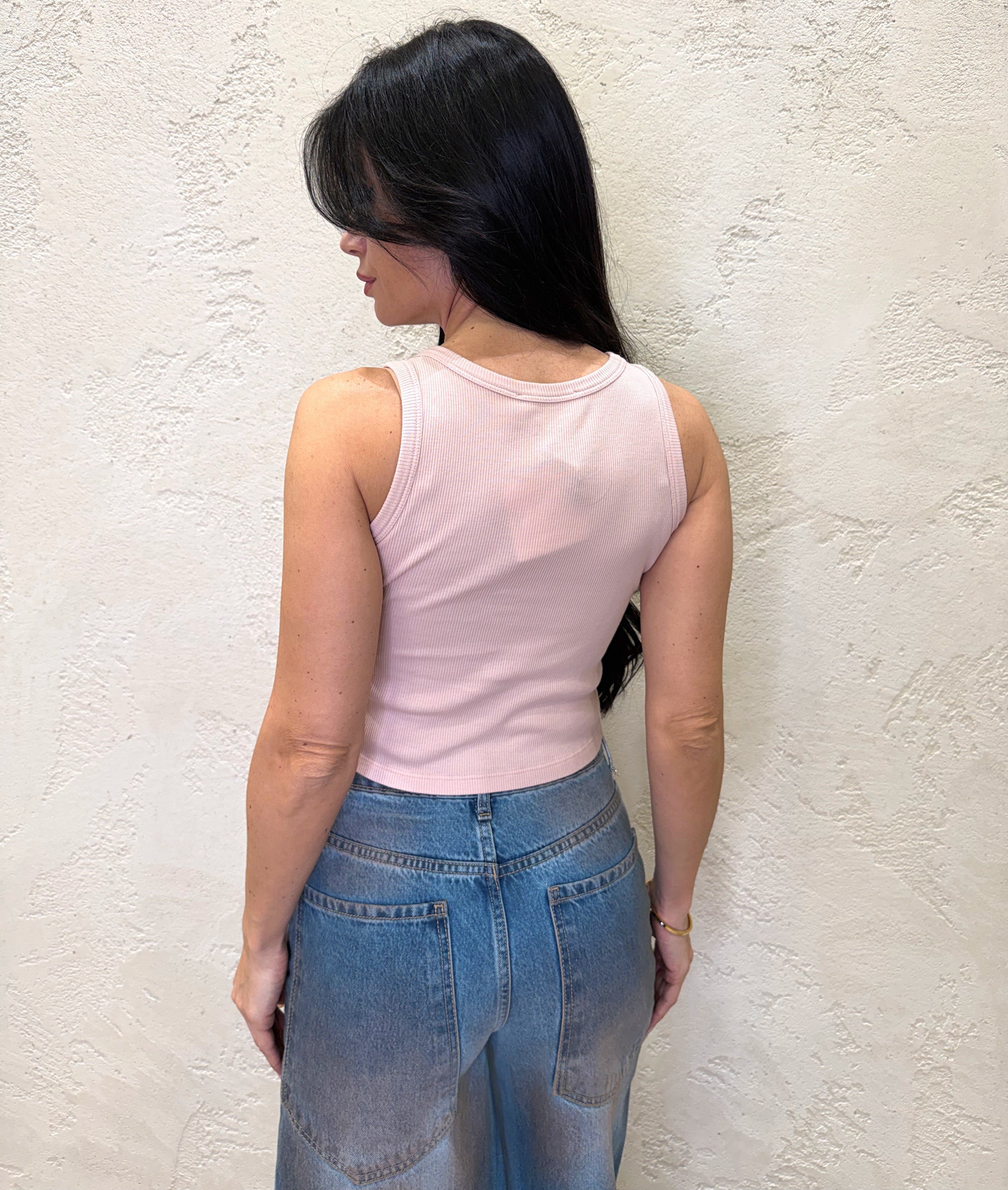 canotta crop elasticizzata a costine con bottoncini UAB0074 ROSA VICOLO