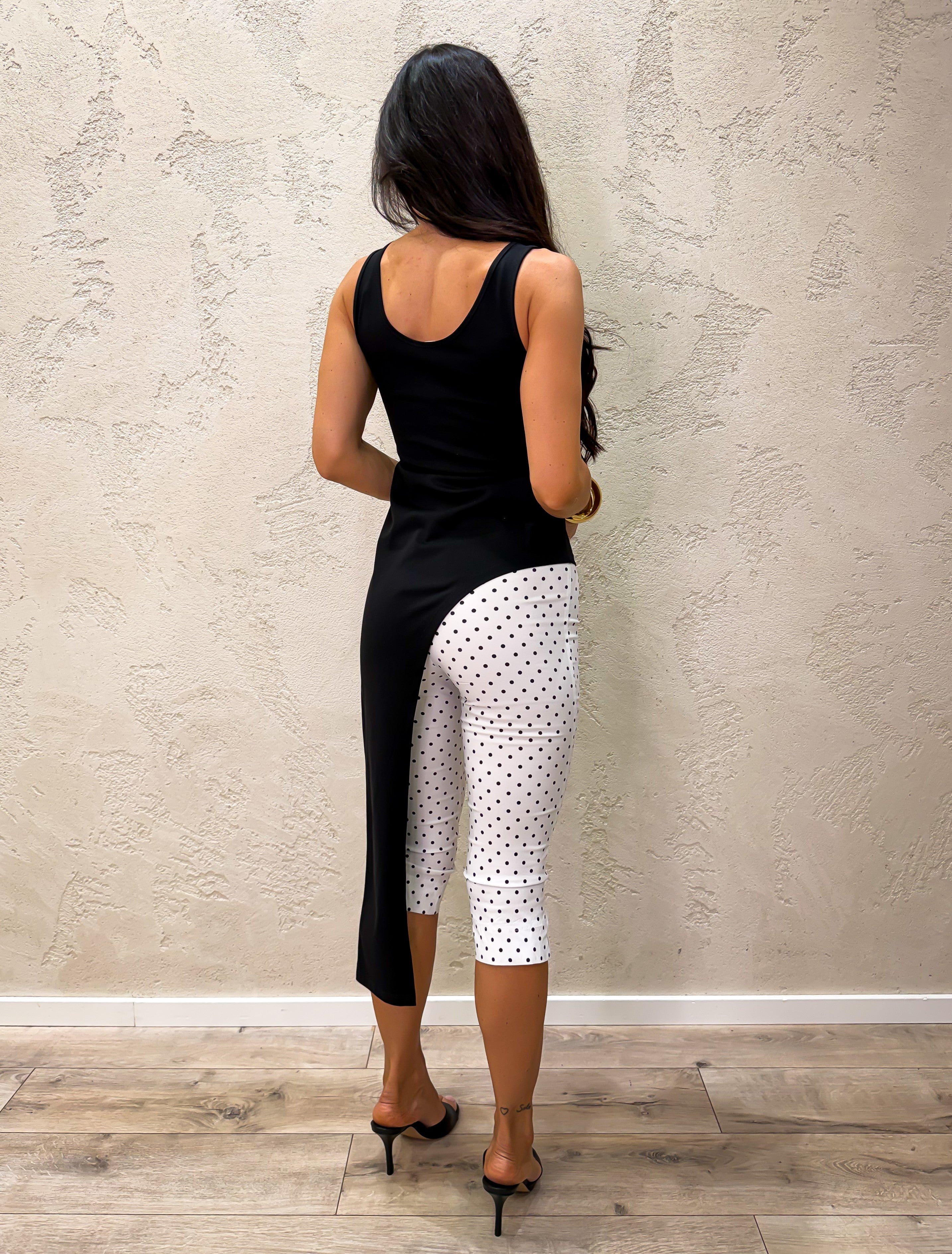 canotta asimmetrica UAB0465 NERO VICOLO