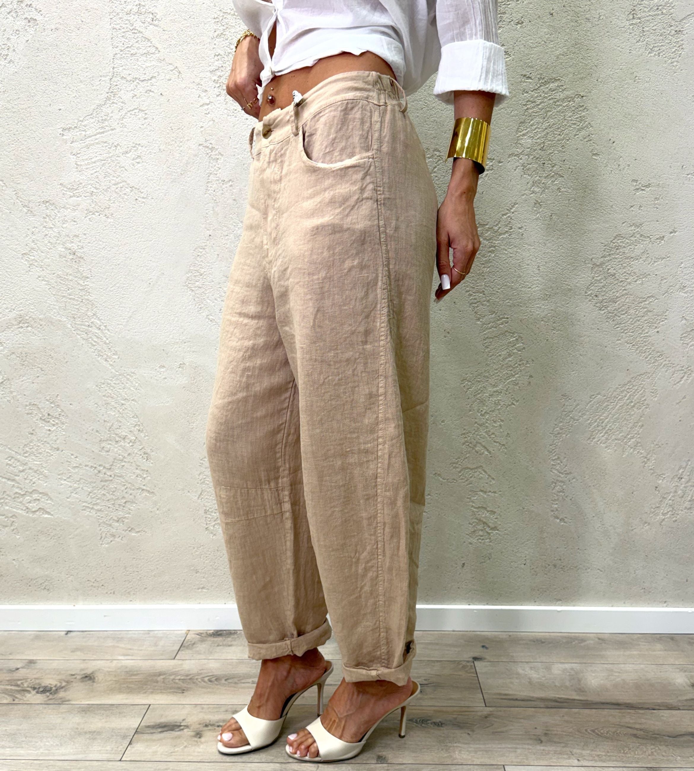 Pantalone modello ferro di cavallo in 100% lino