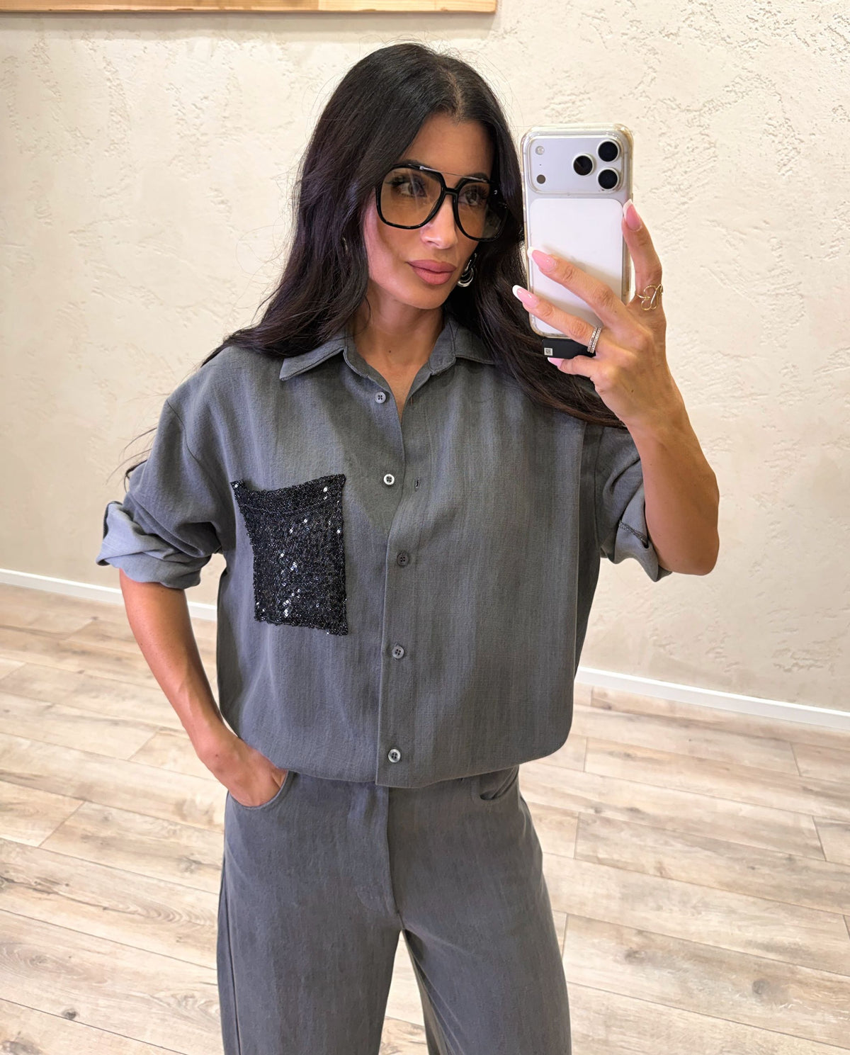 Camicia oversize in lyocell con taschino in paillettes