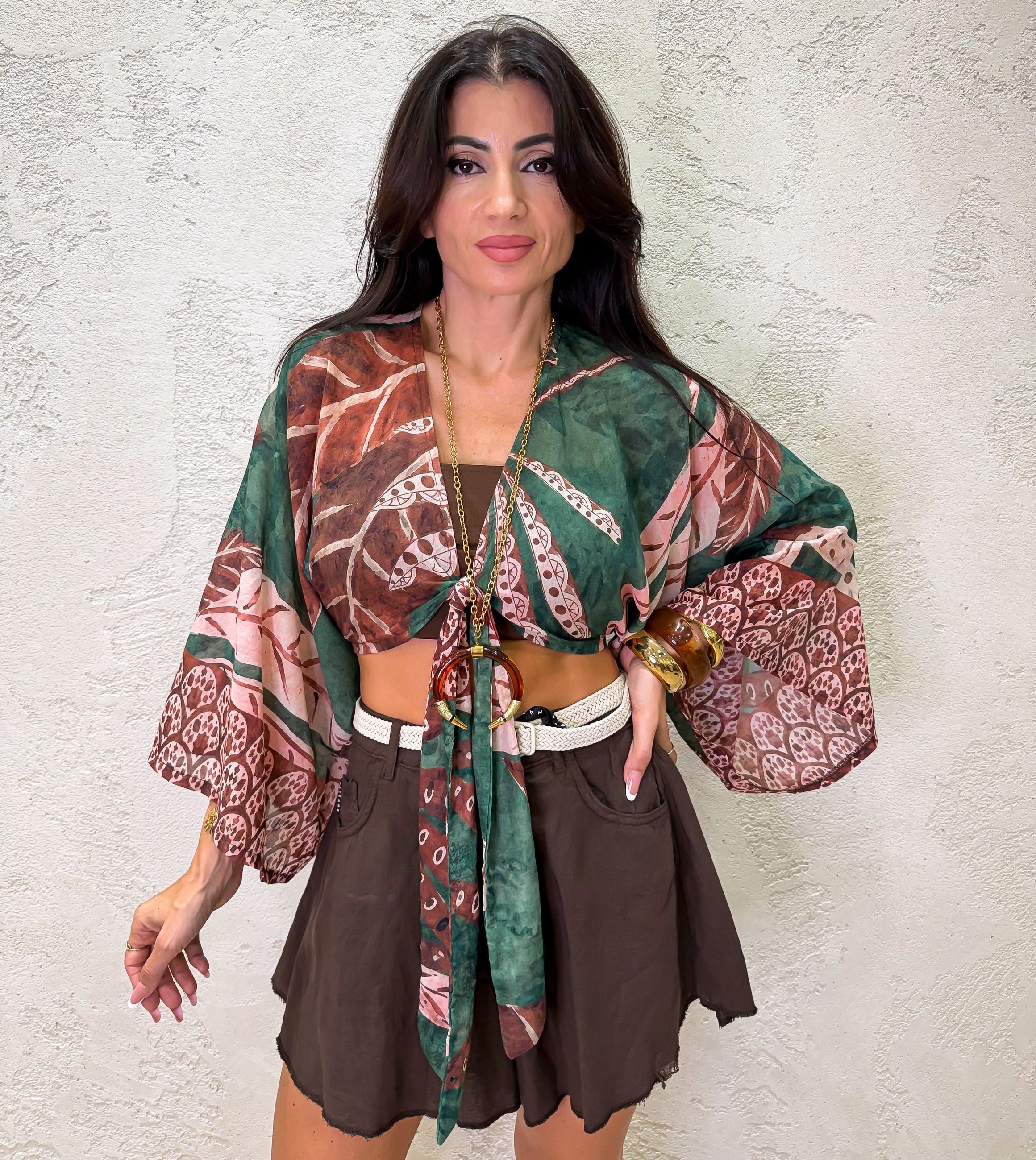 top fantasia tropicale con nodo