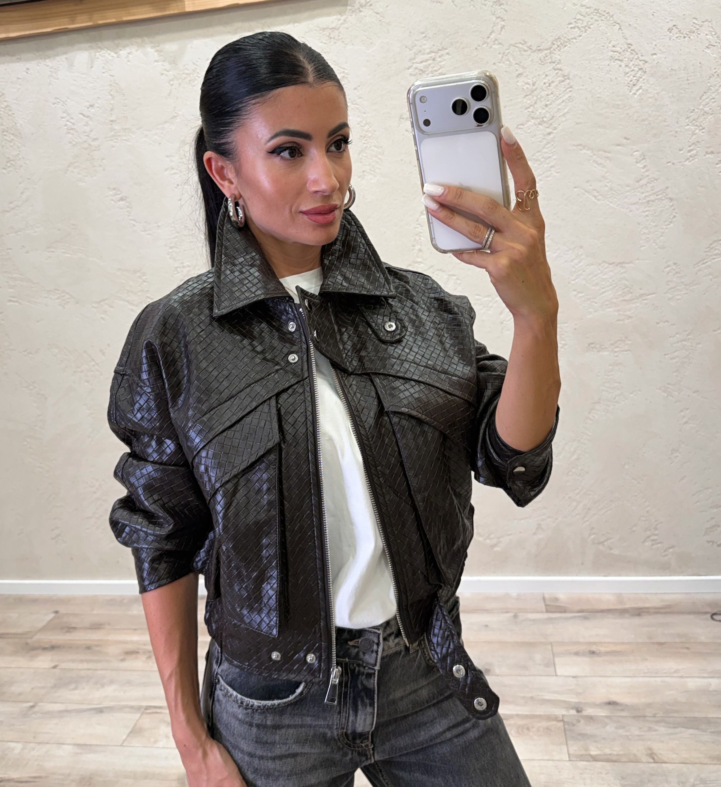 Bomber Zaira in ecopelle intrecciato con maxi tasche