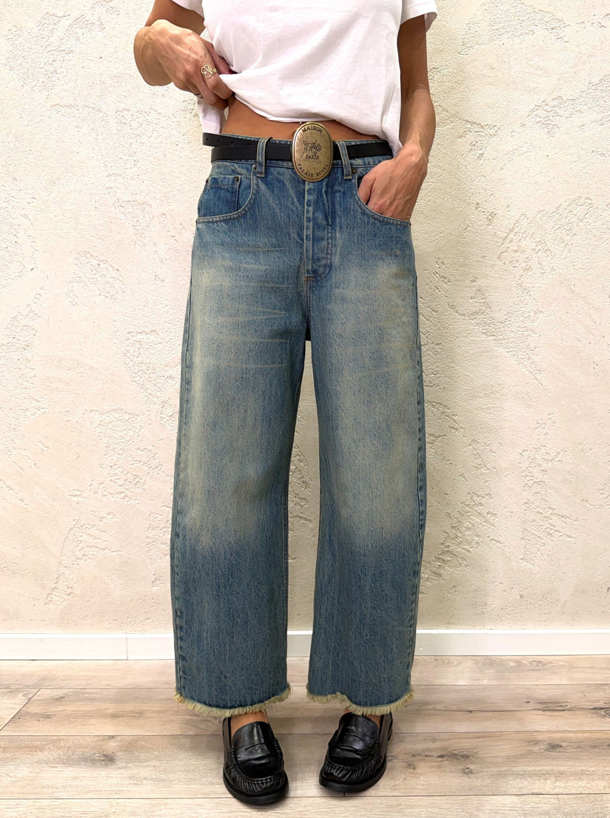 Jeans "Maison" barrel fit sfrangiato