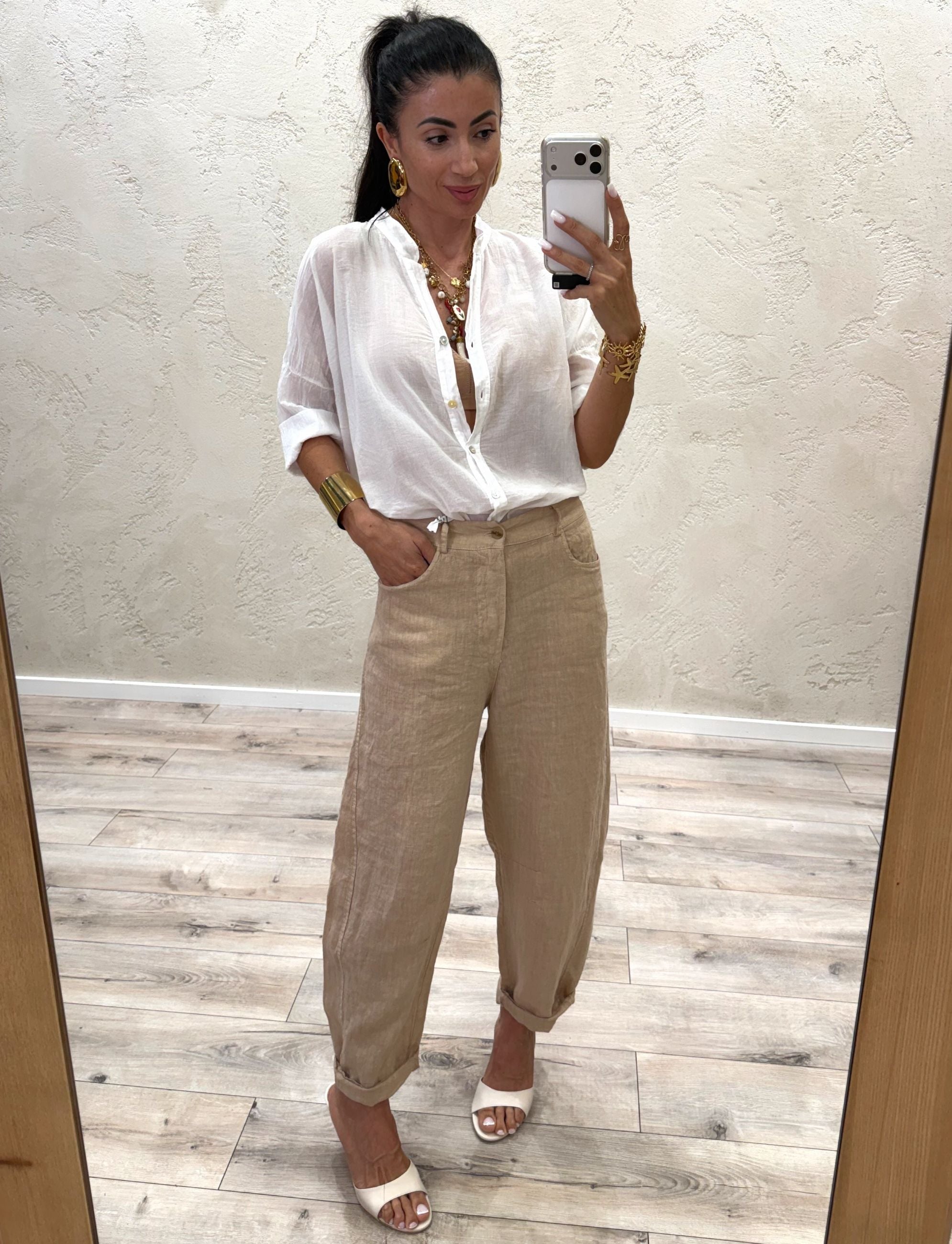 Pantalone modello ferro di cavallo in 100% lino