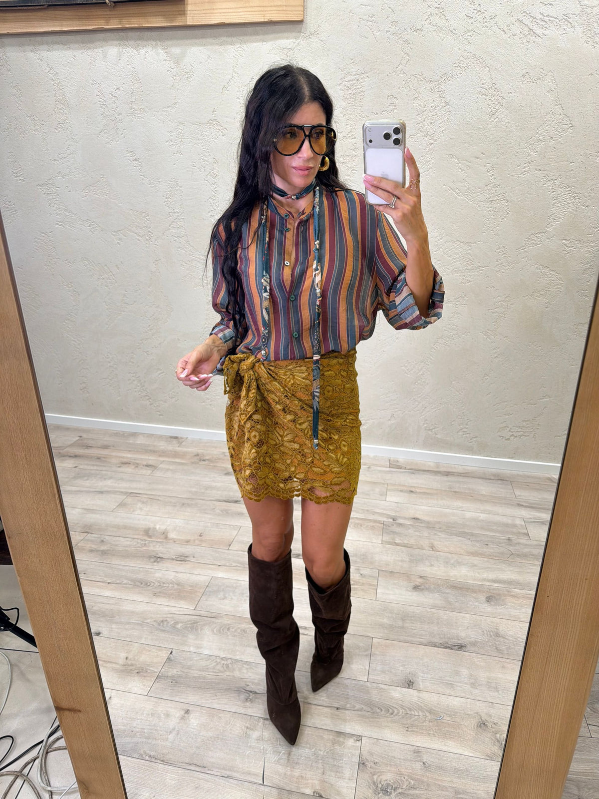Camicia "Nomad" a righe con collana