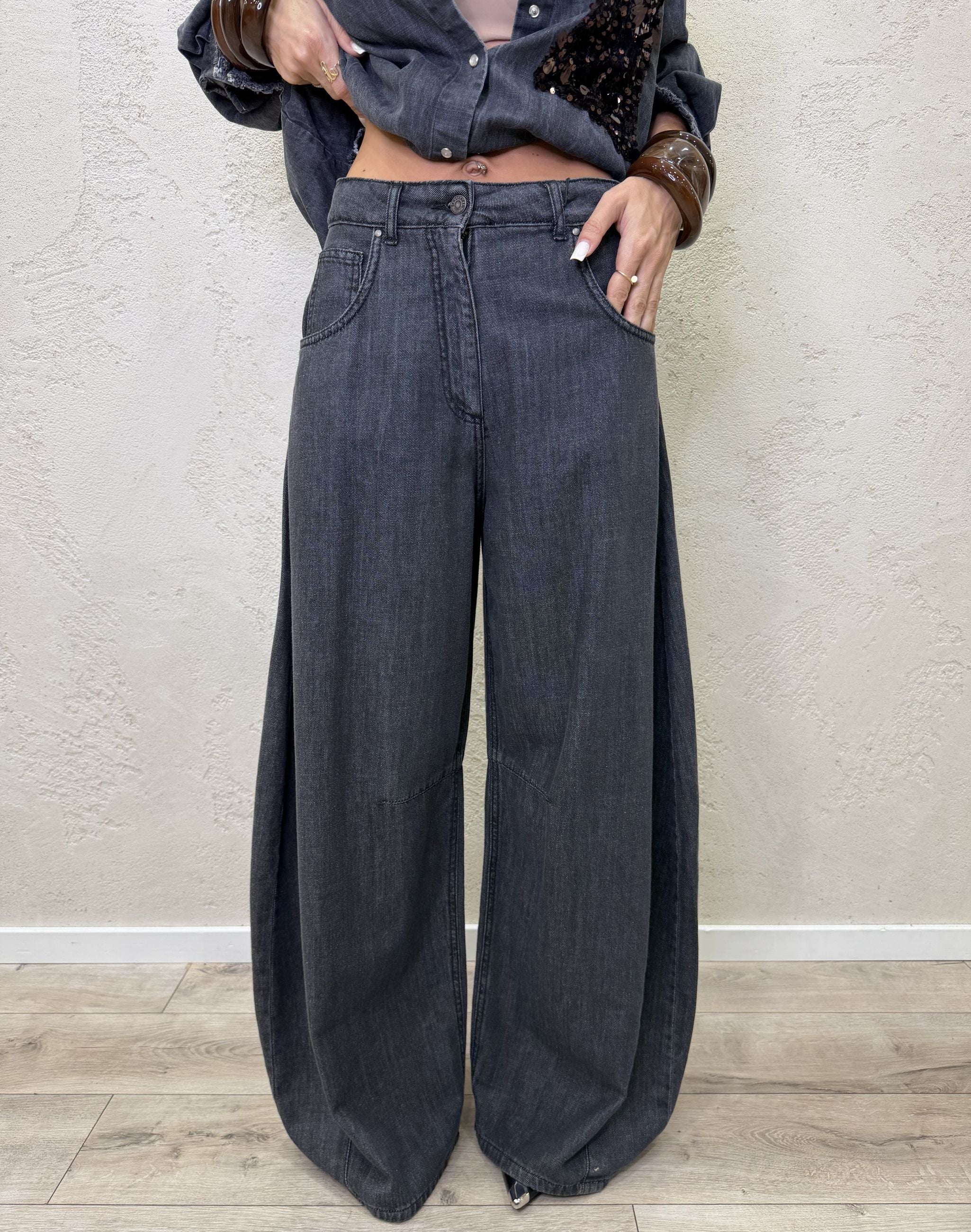 jeans modello louvre barrel fit