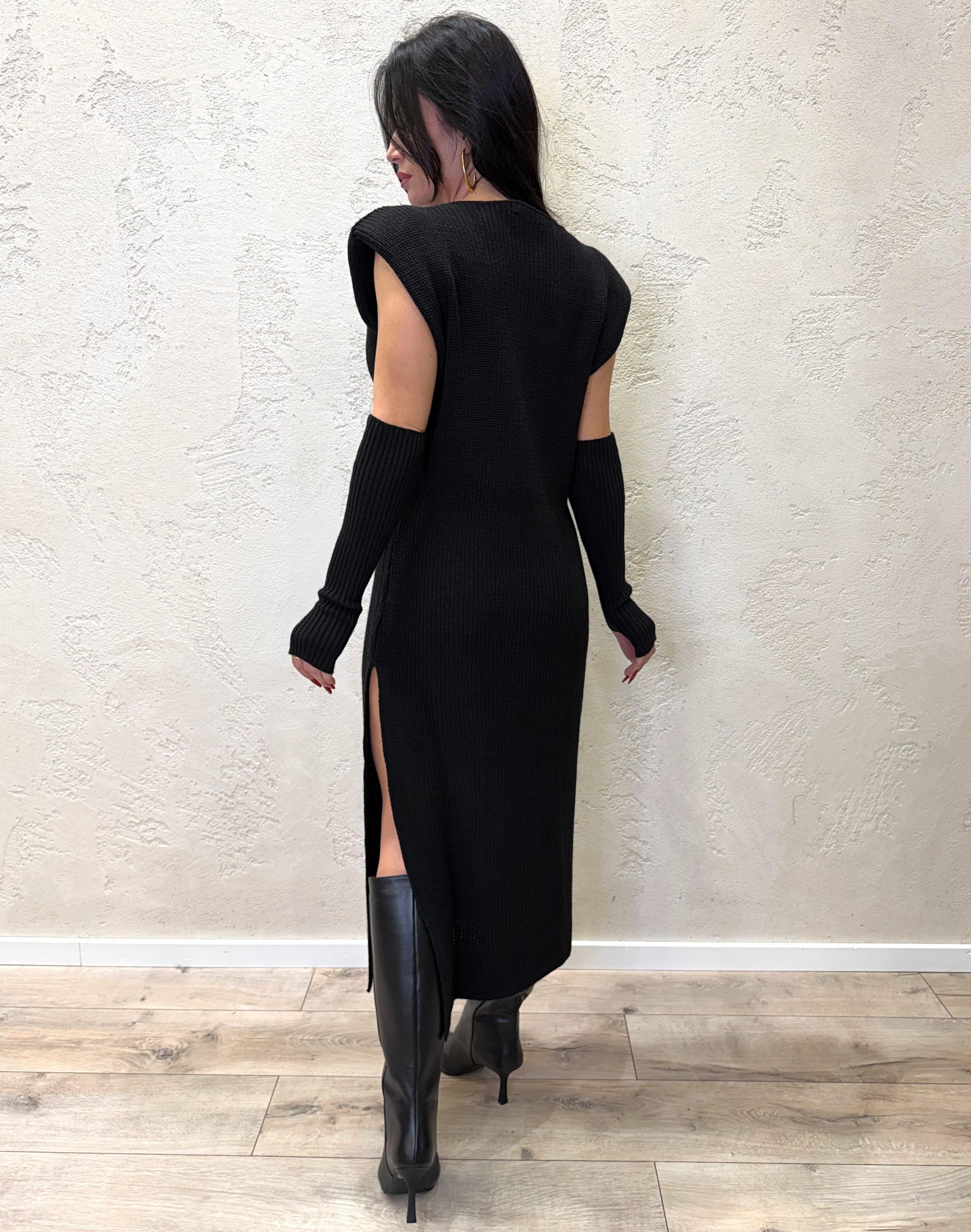 abito in misto lana con manicotti 77331F NERO VICOLO