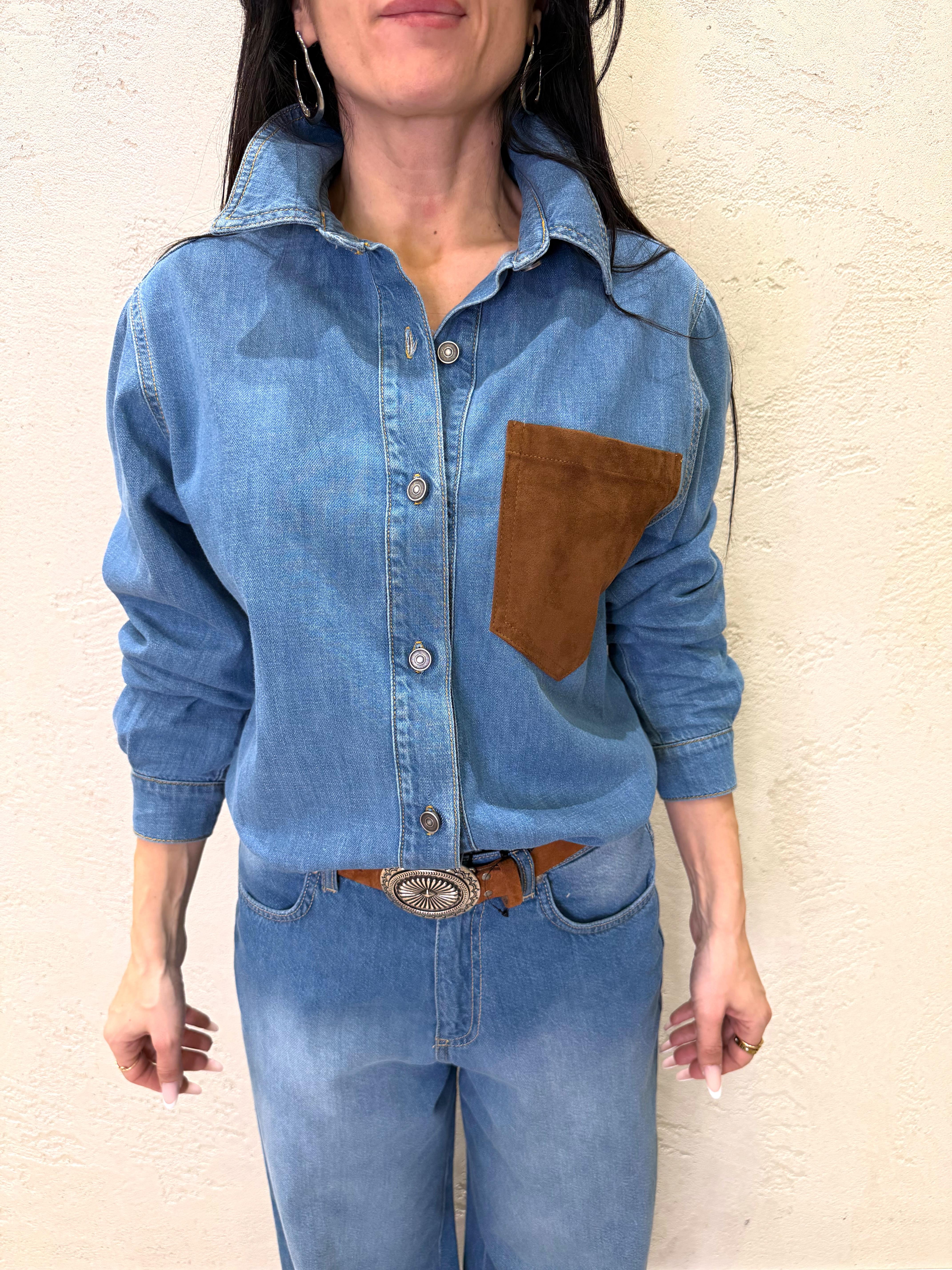camicia ampia in jeans con tasca in camoscio 7181J116W555 JEANS TENSIONE IN