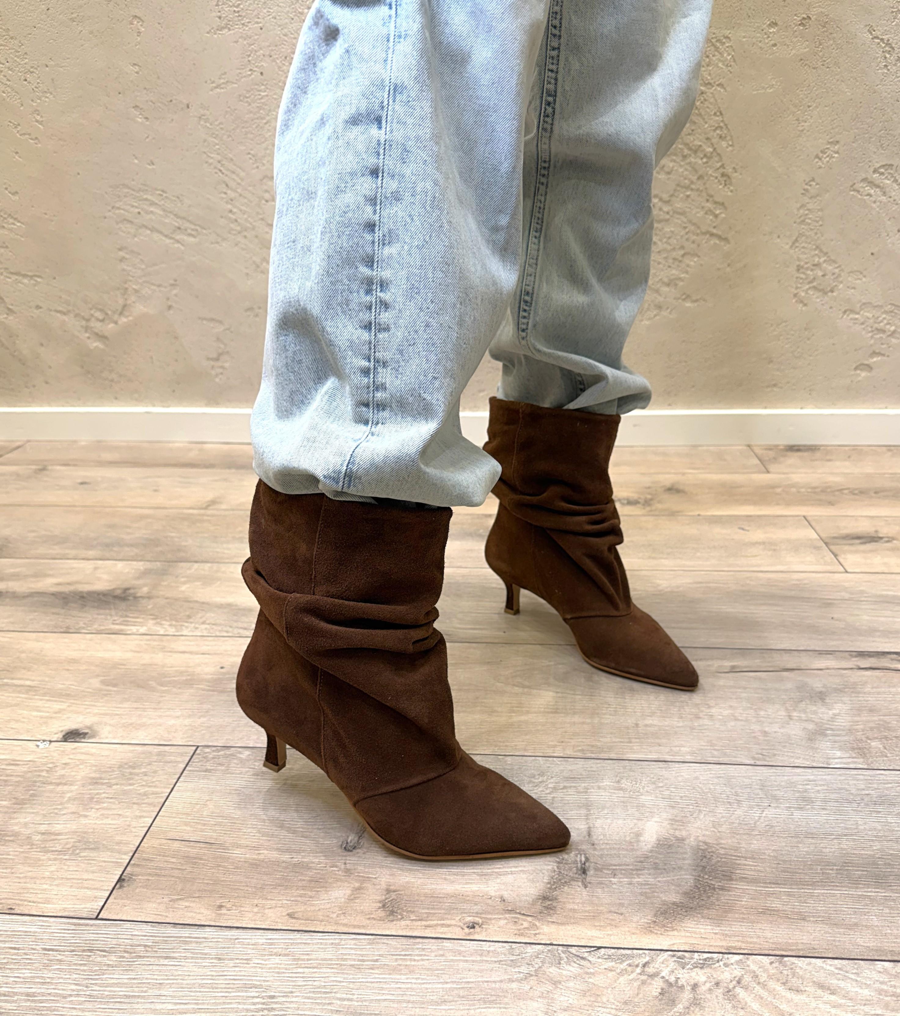 stivaletto basso in vera pelle scamosciata 26TR BRUCIATO DIVINE FOLLIE