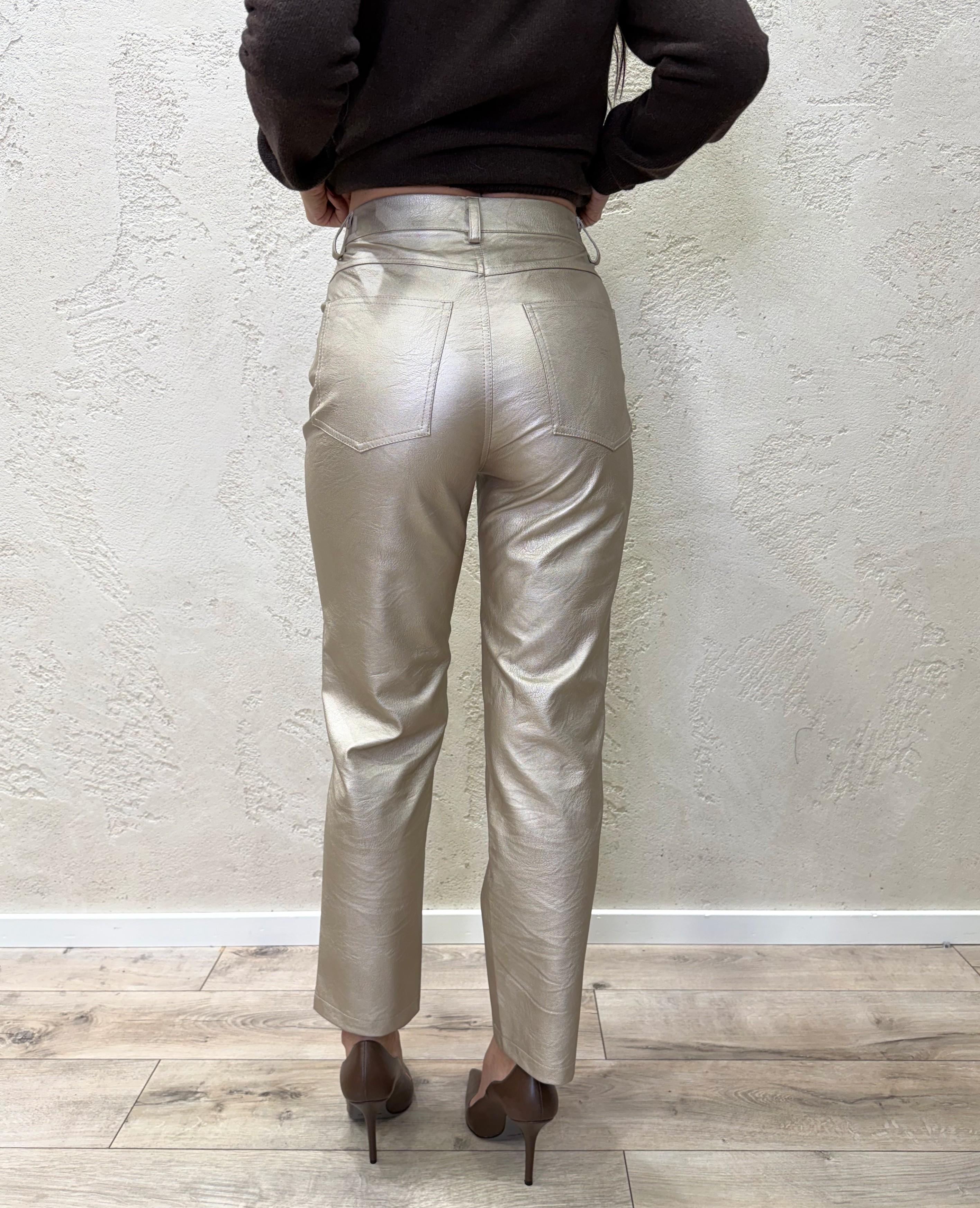 pantalone a gamba dritta in ecopelle martellata effetto laminato 225092-1 ORO TENSIONE IN