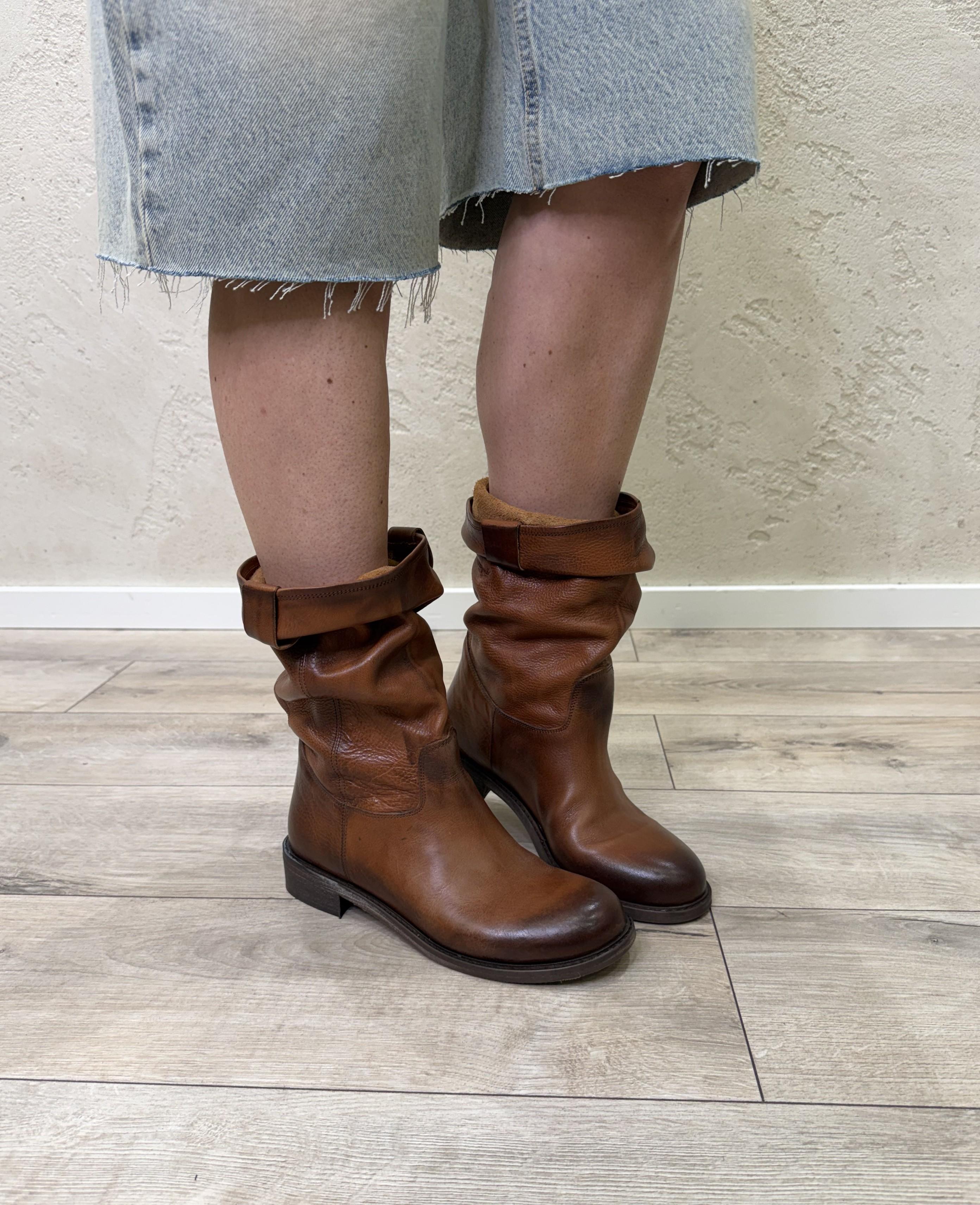 stivaletto regolabile in vera pelle MT01 CUOIO DIVINE FOLLIE