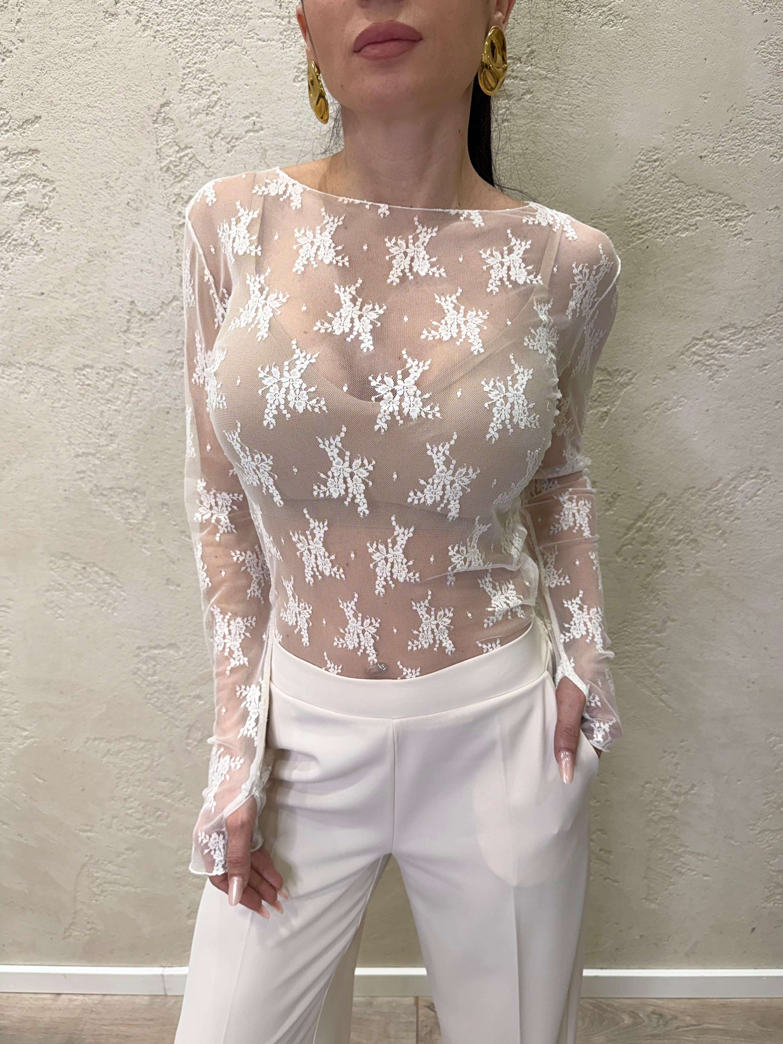 maglia in pizzo con scollo a barca e manicotti 10997 CREMA SUSY MIX