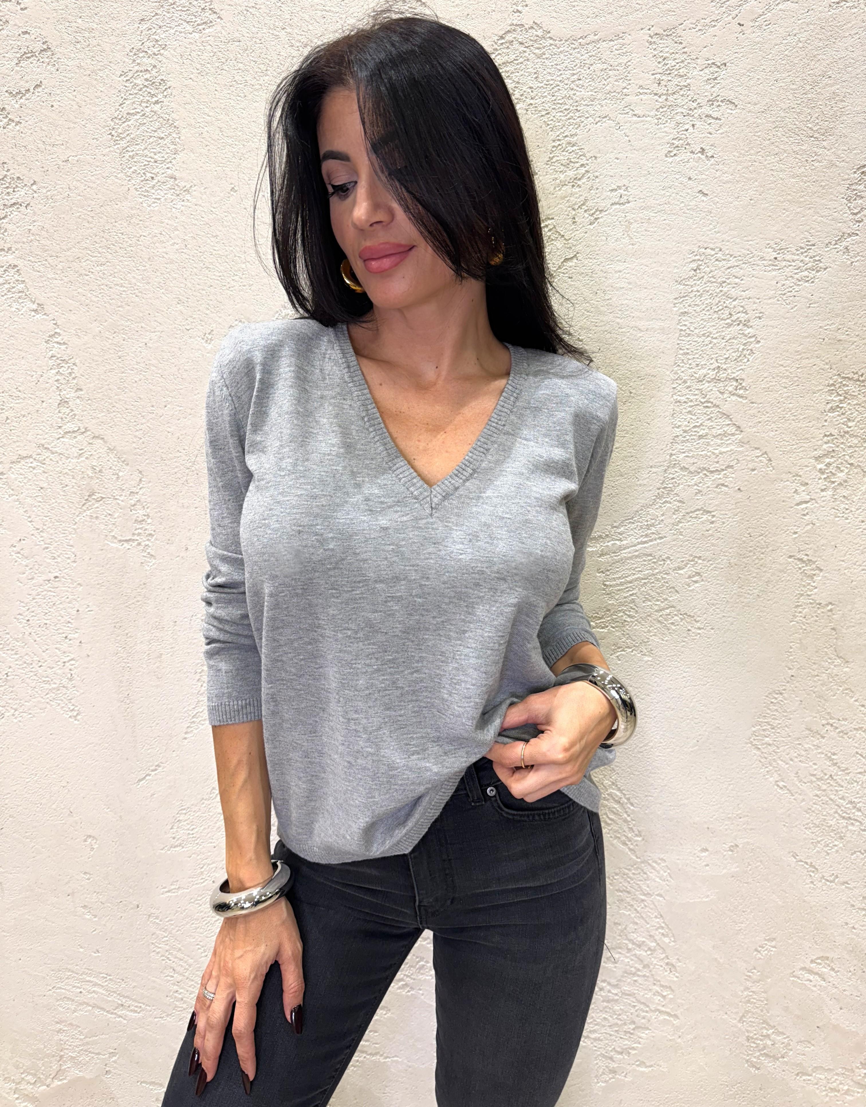 maglia scollo a v con spalline 22156F GRIGIO VICOLO