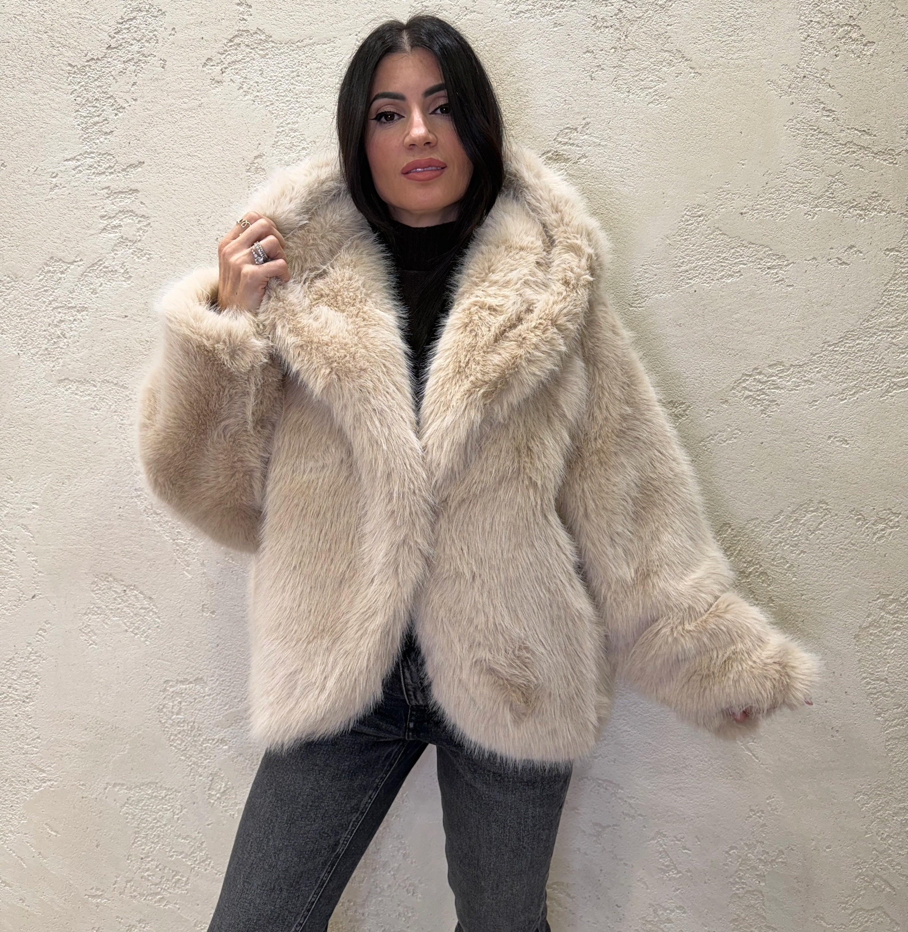 pelliccia con collo a rever e cappuccio PREVCAP BURRO ELEVI