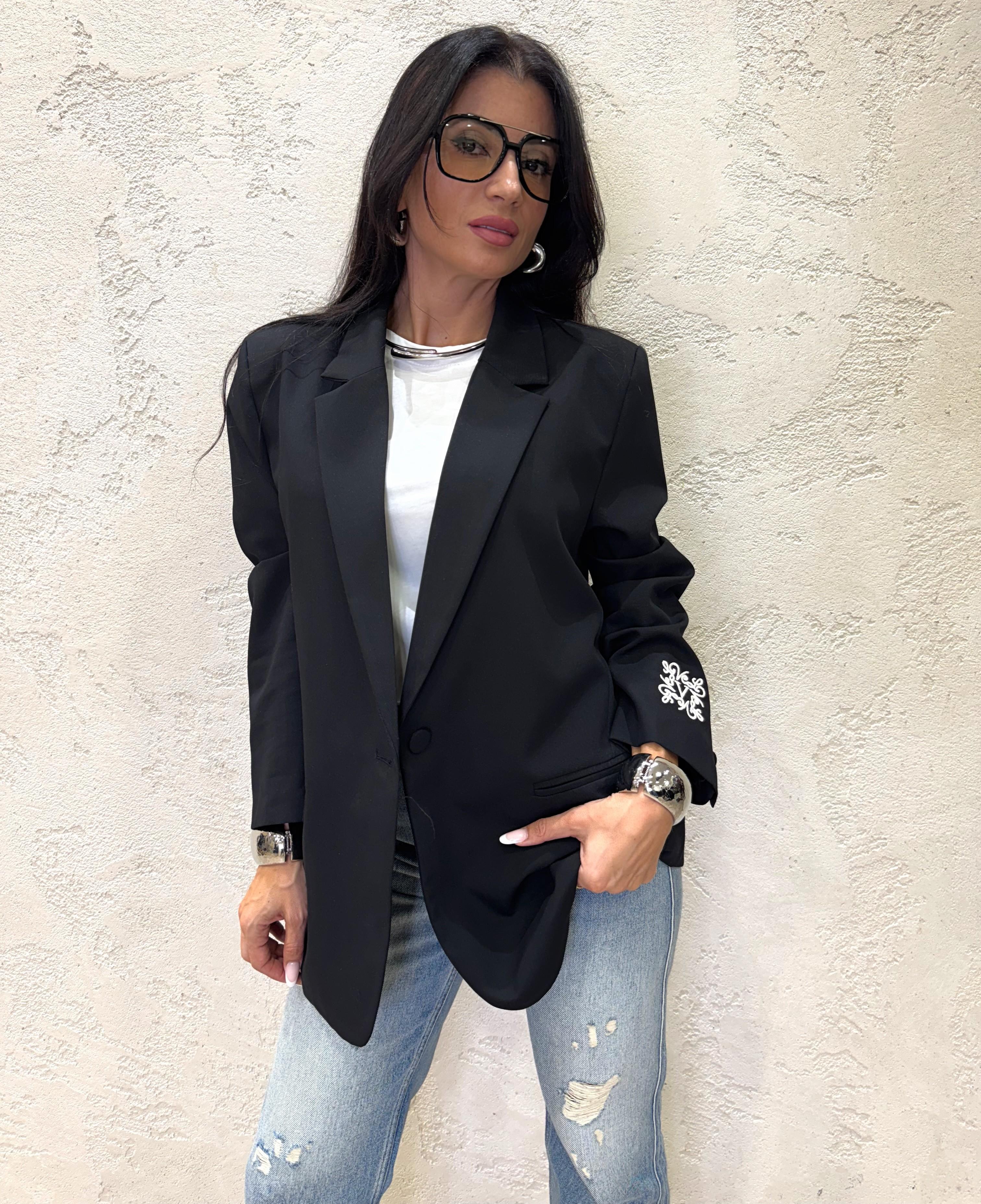 blazer over con ricamo sulla manica RF0235 NERO VICOLO