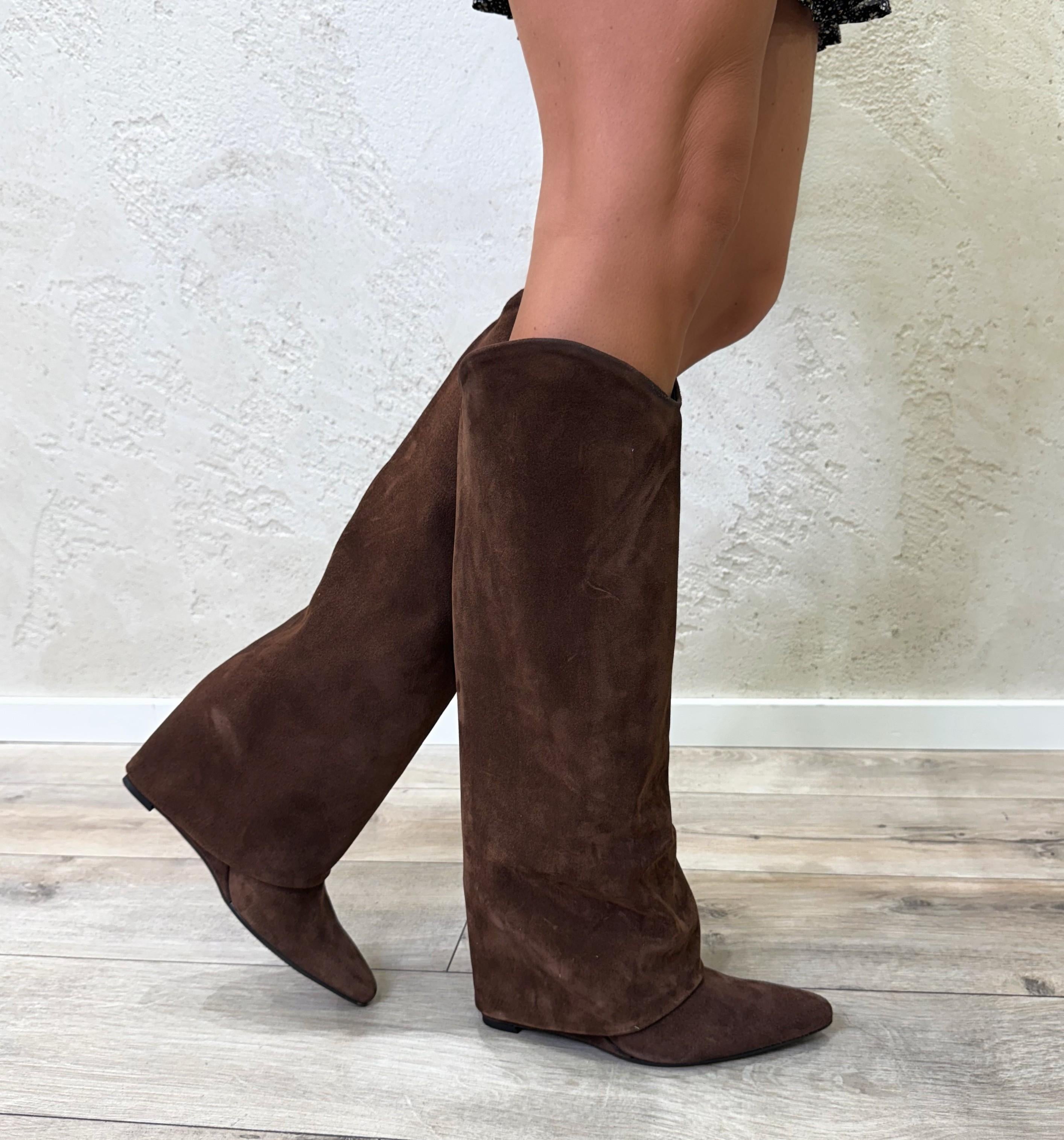 stivale con risvolto in camoscio STARIA150CAM MORO OVYE'