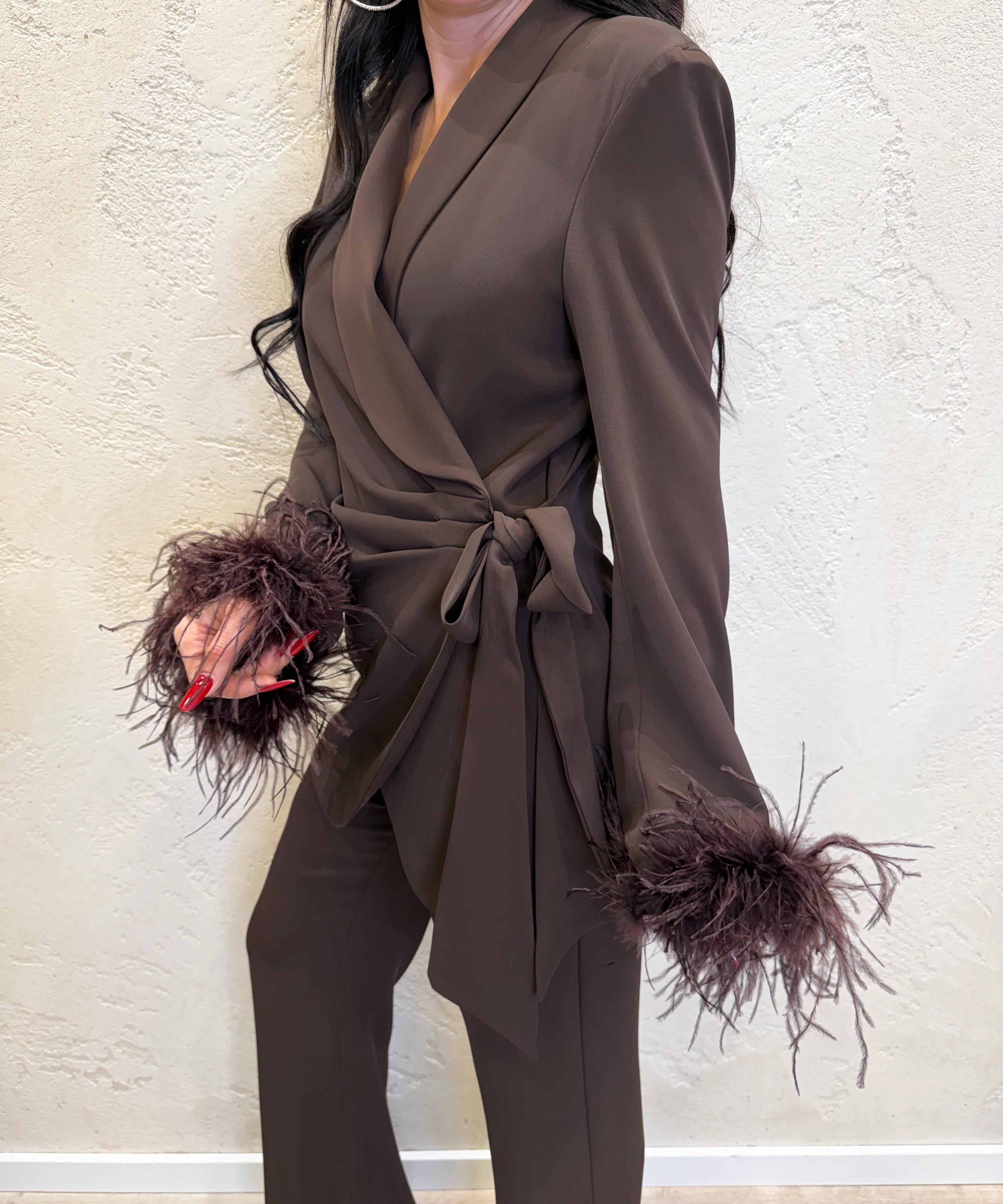 blazer con dettaglio di vera piuma 37747 MORO TENSIONE IN