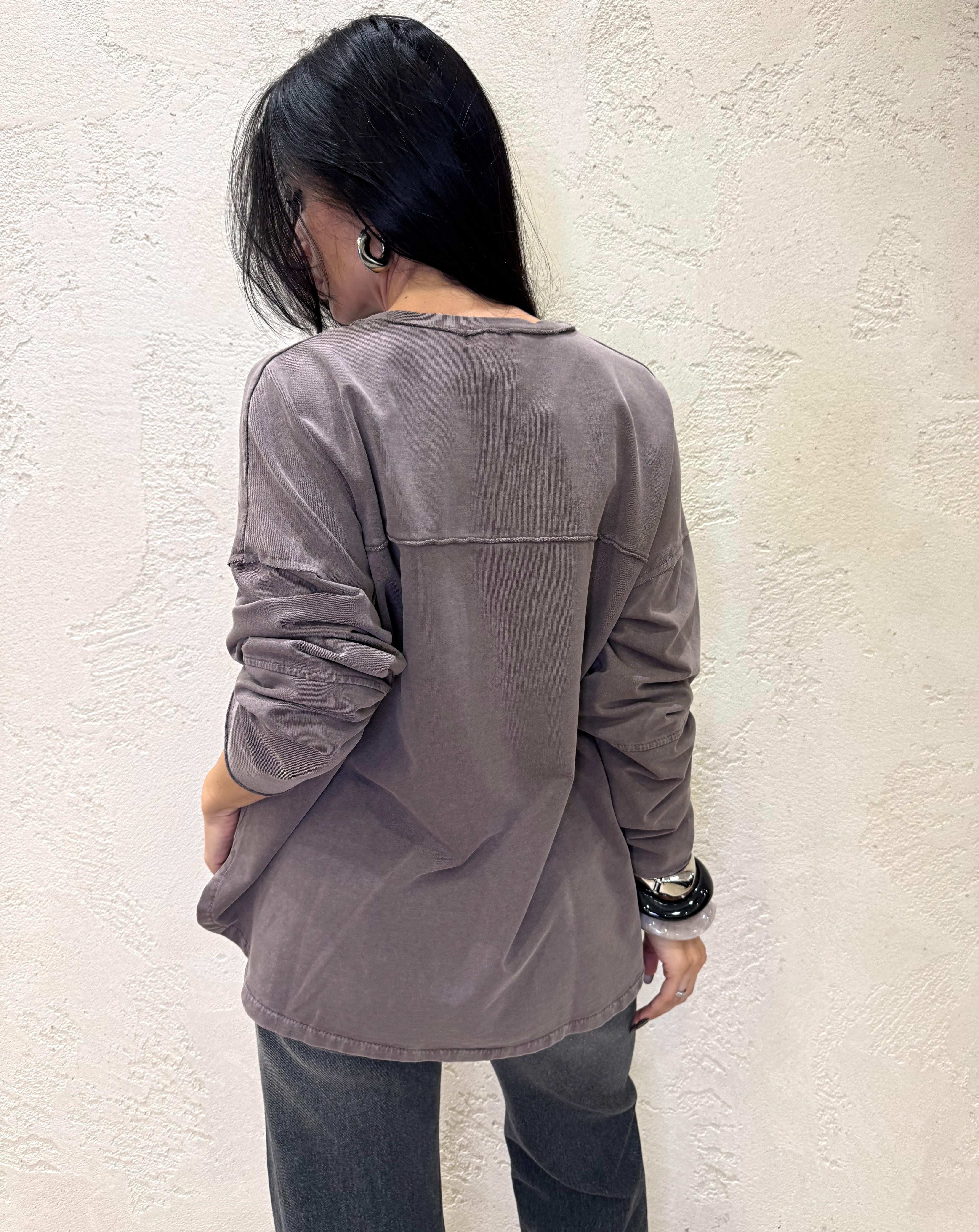 felpa over stone washed con dettaglio gioiello 59241M MORO SUSY MIX