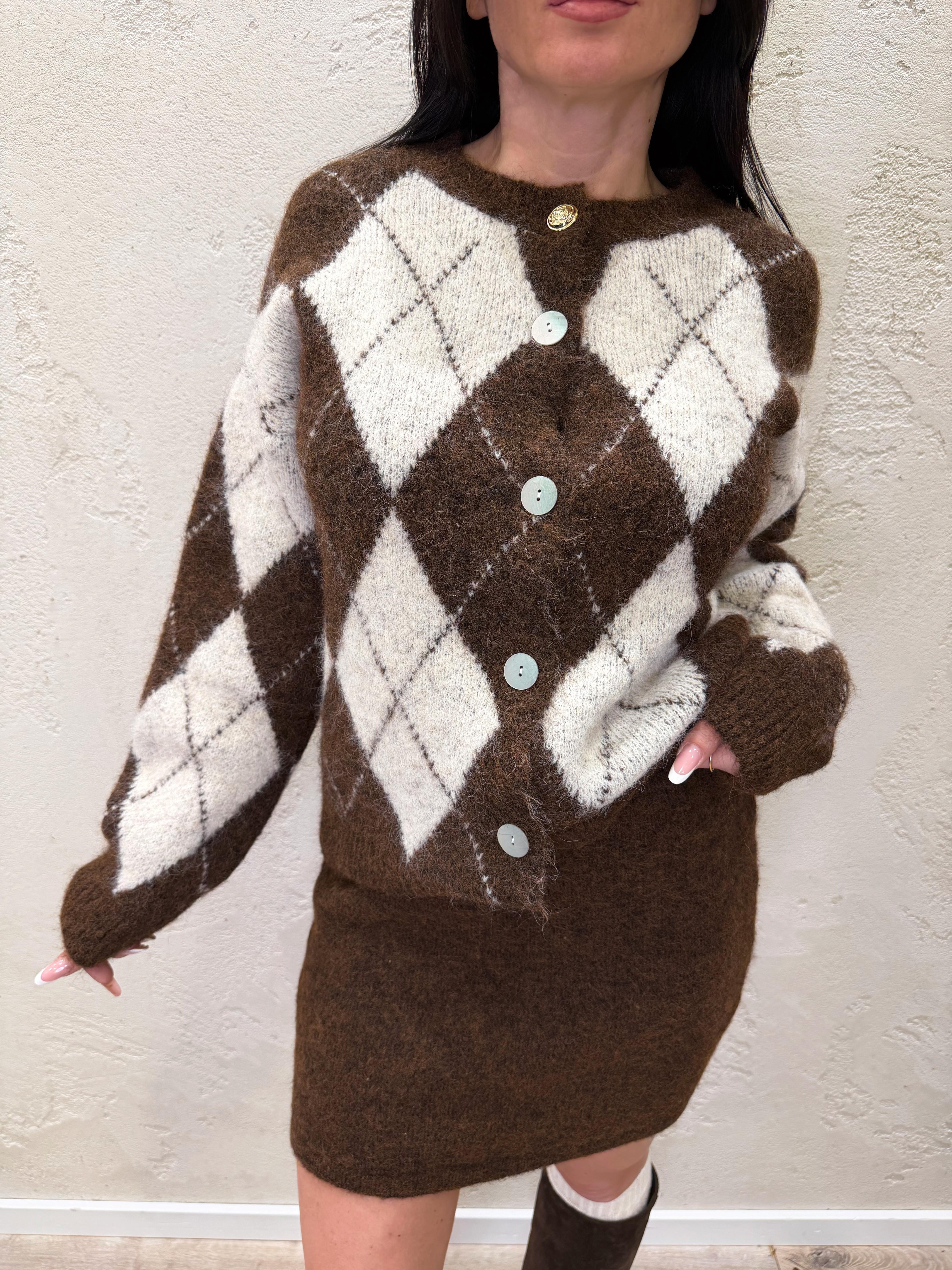 completo in maglia cardigan a rombi e gonna mini 55260 BURRO/MORO VICOLO