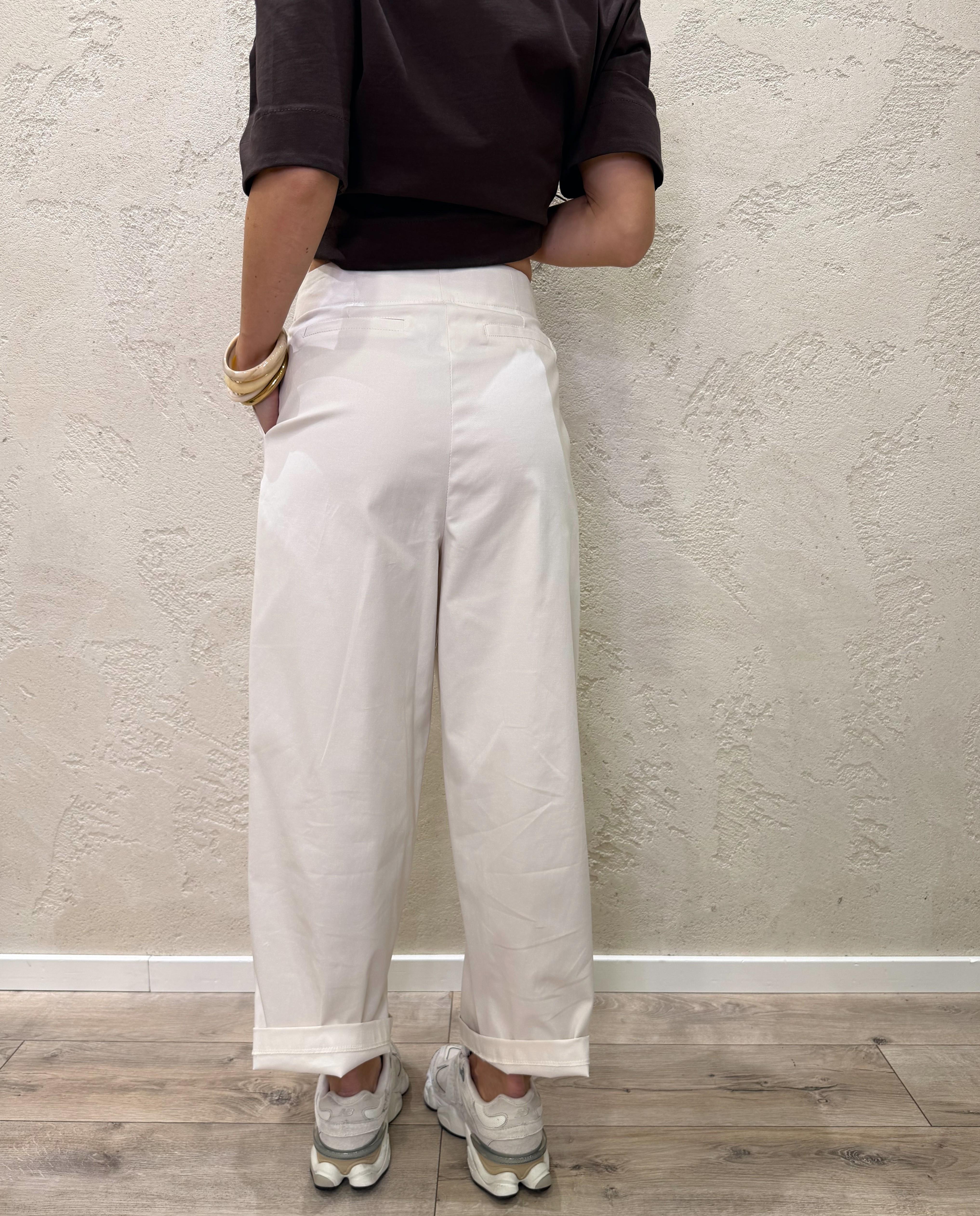pantalone in cotone a gamba dritta con pinces sul davanti 26P4516 PANNA TENSIONE IN