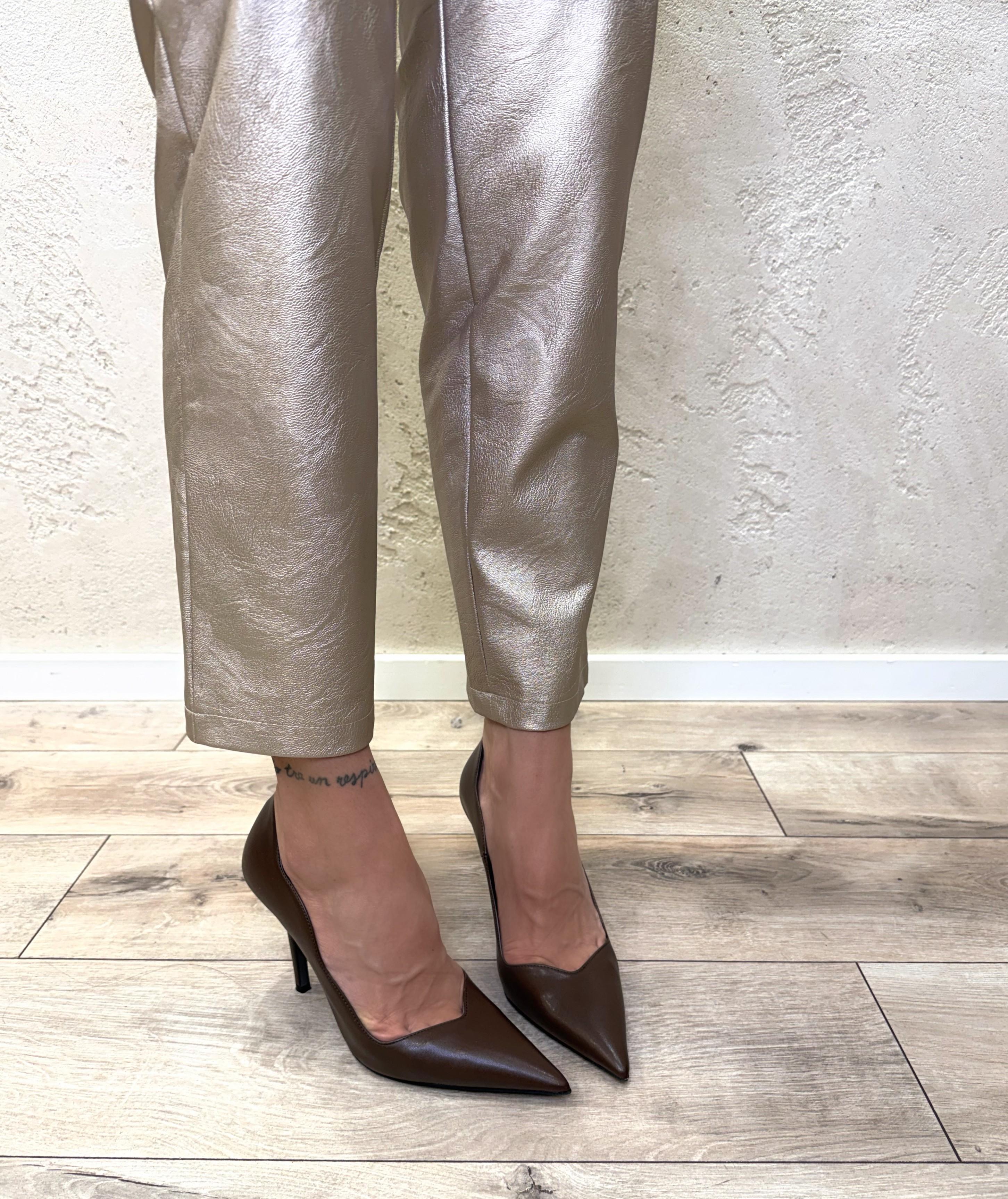 decolletè in vera pelle con dettaglio di profilo a onda 1214 MORO DIVINE FOLLIE