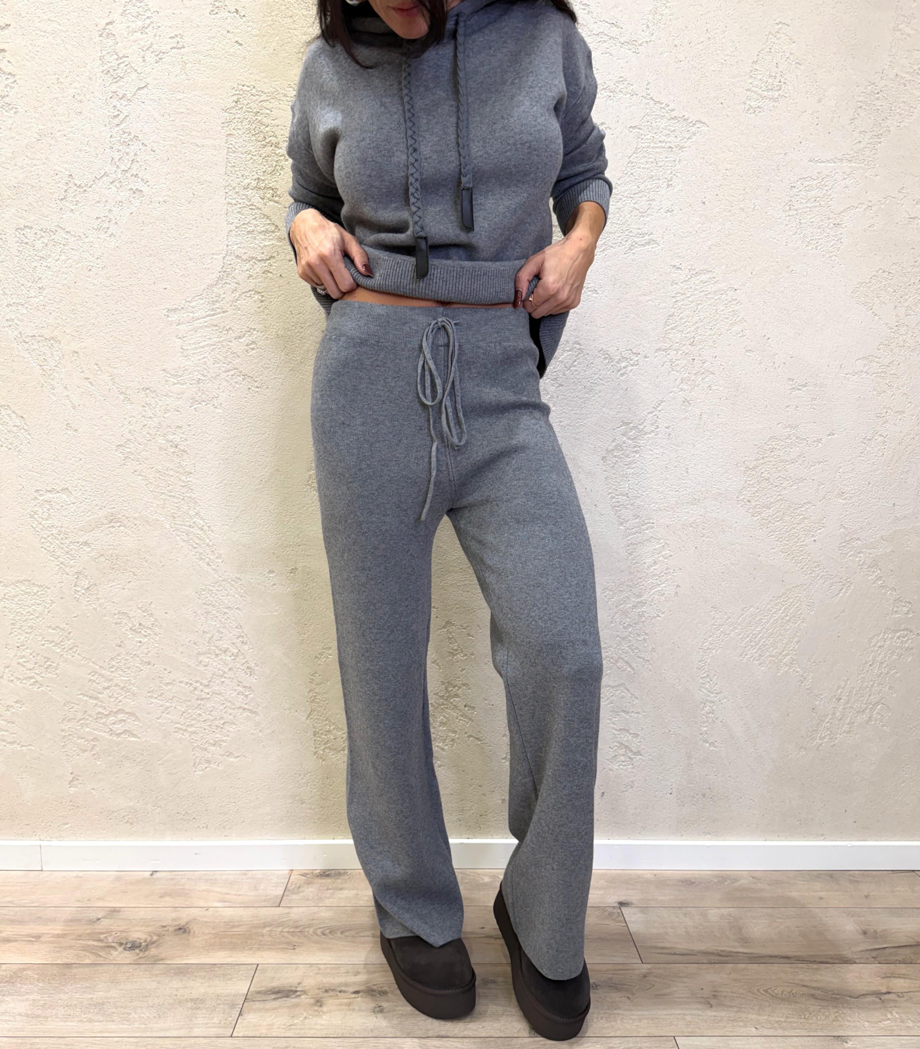 completo in maglia pull con cappuccio e pantalone a gamba larga CMCAP GRIGIO ELEVI