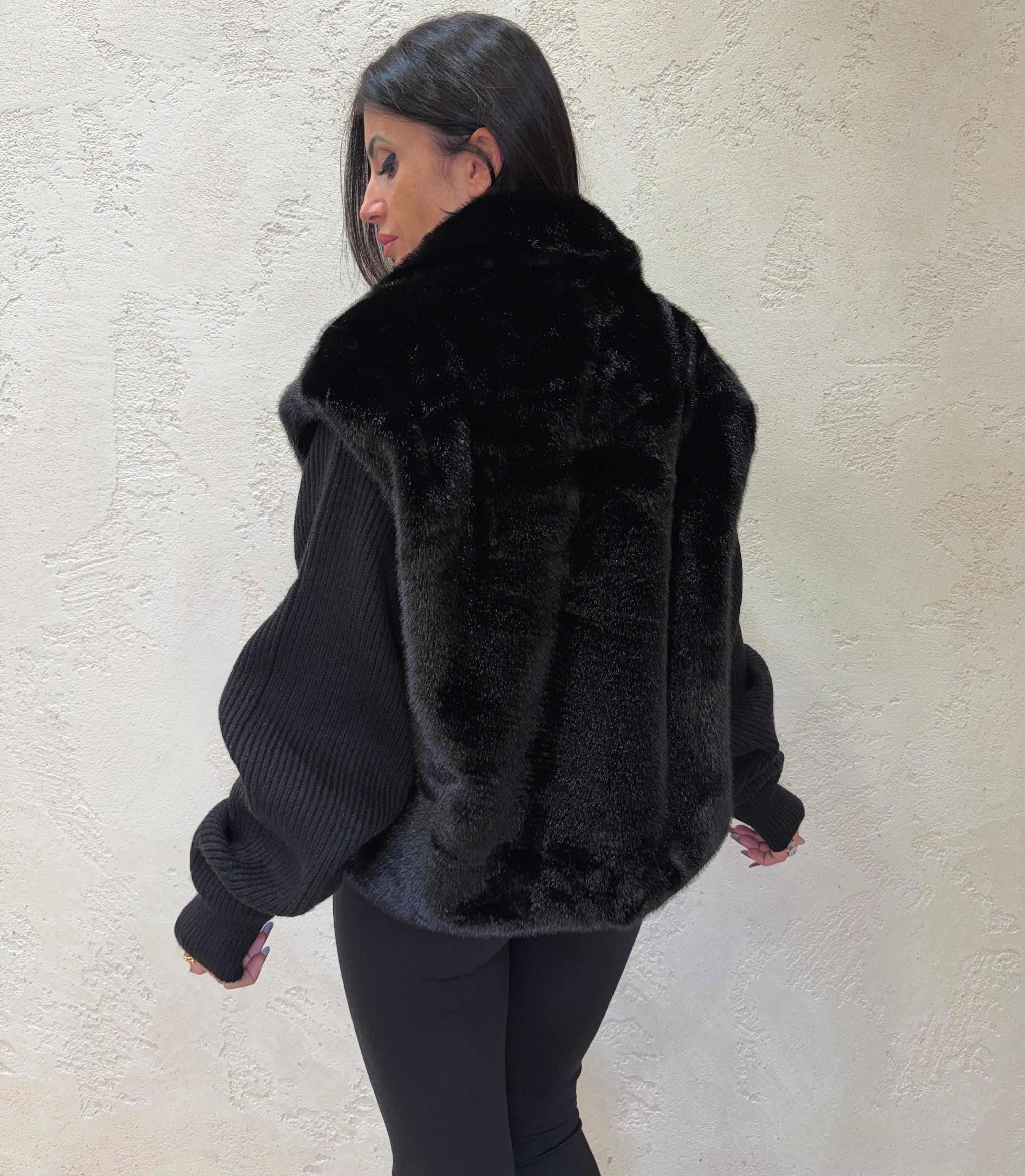 gilet in ecopelliccia con maniche in maglia removibili GPMT NERO ELEVI