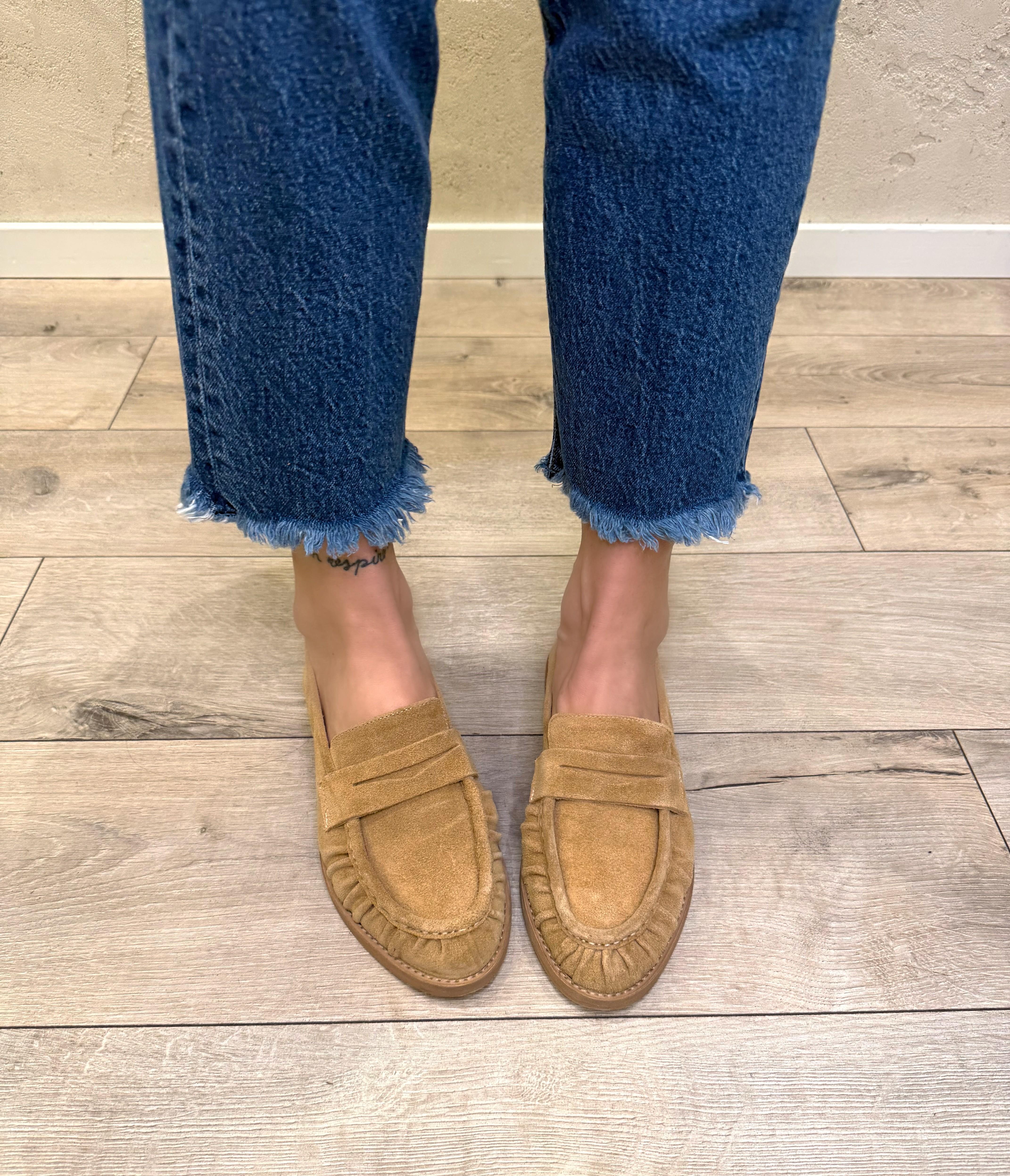 mocassino in vera pelle scamosciata CINZIA2541 CAMMELLO DIVINE FOLLIE