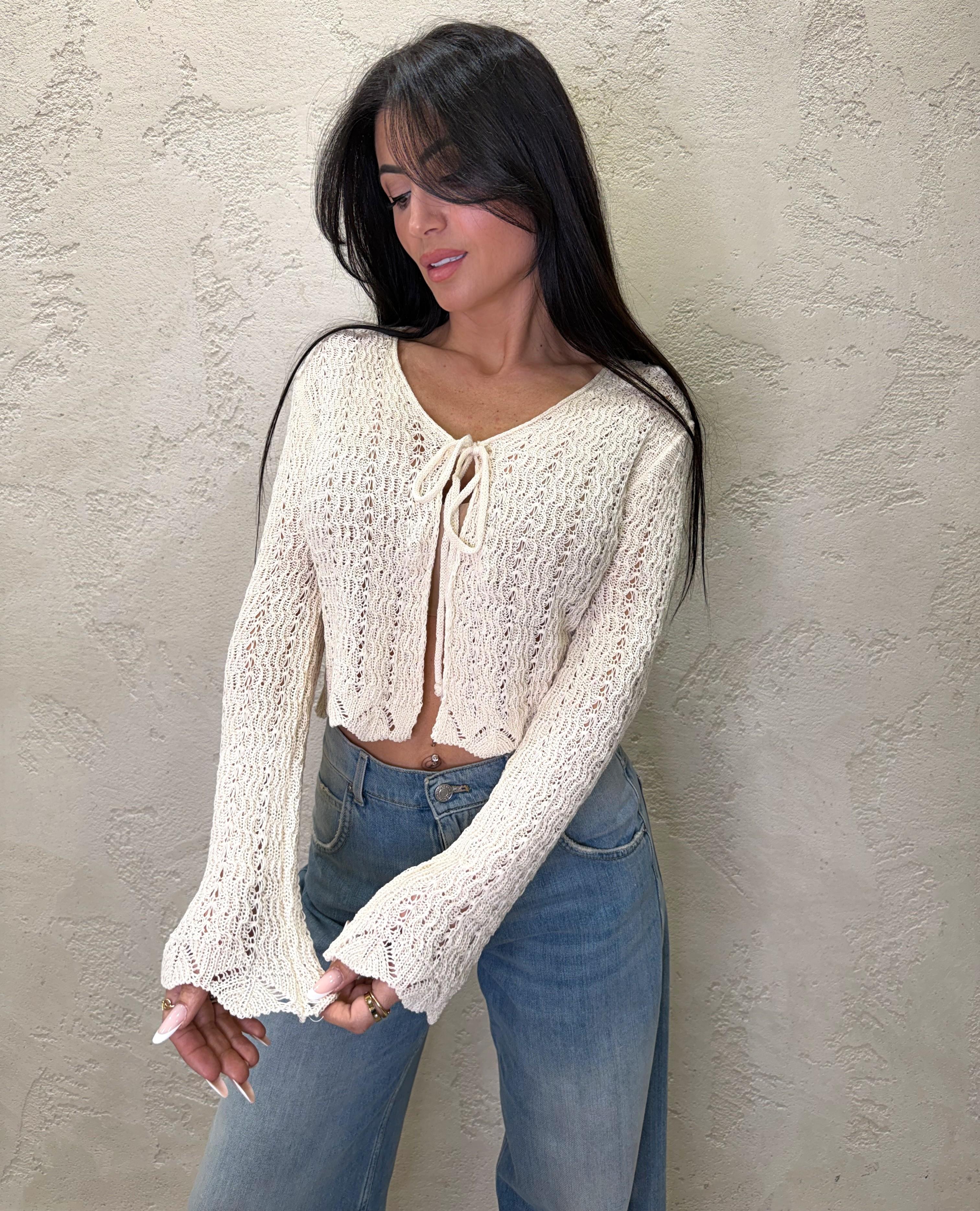 cardigan corto in maglia traforata con lacci frontali 26172 CREMA SUSY MIX