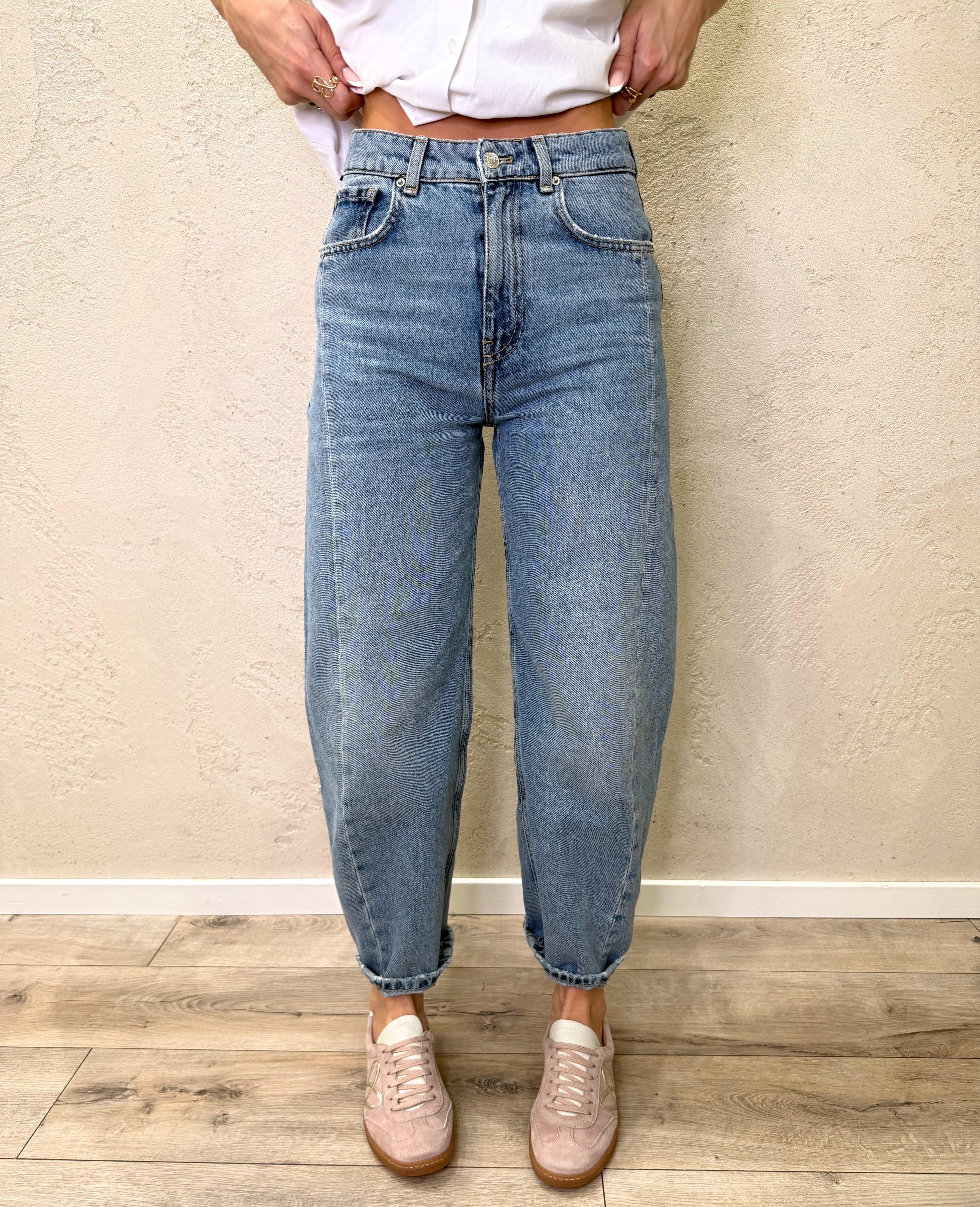 jeans modello chiara carrot fit DAB5247 DENIM VICOLO