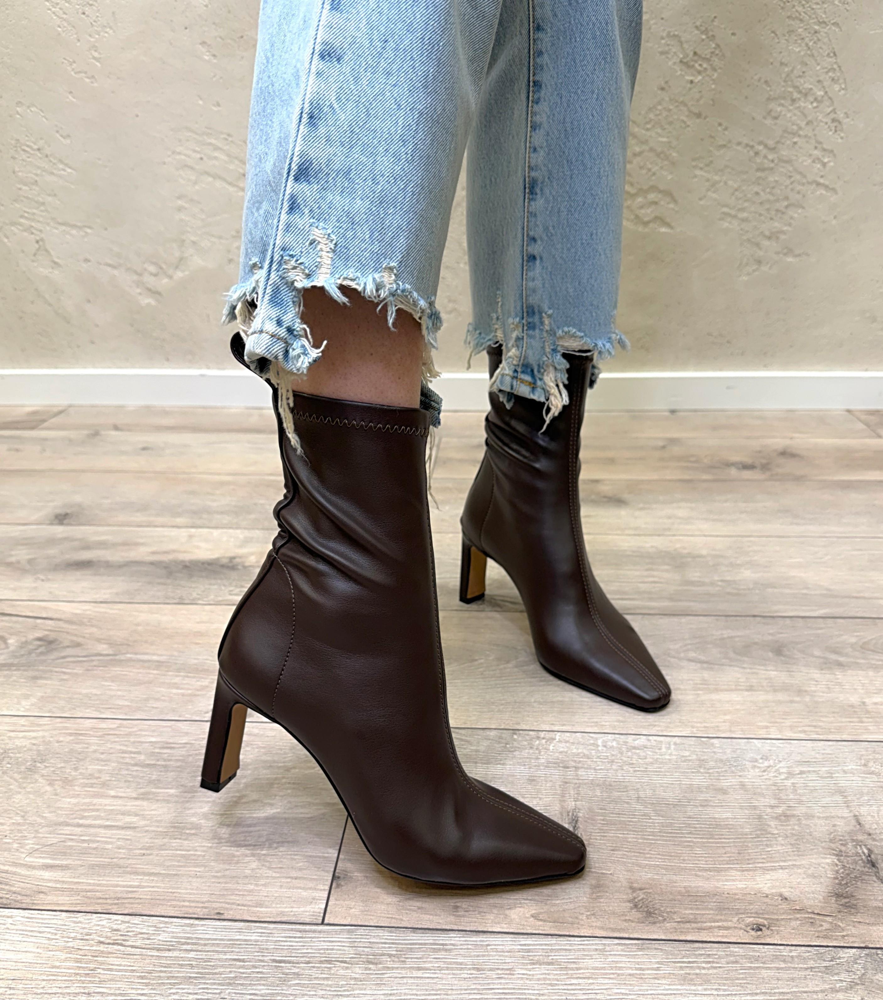 stivaletto a calzino elasticizzato con tacco AT2007 CAFFE OVYE'