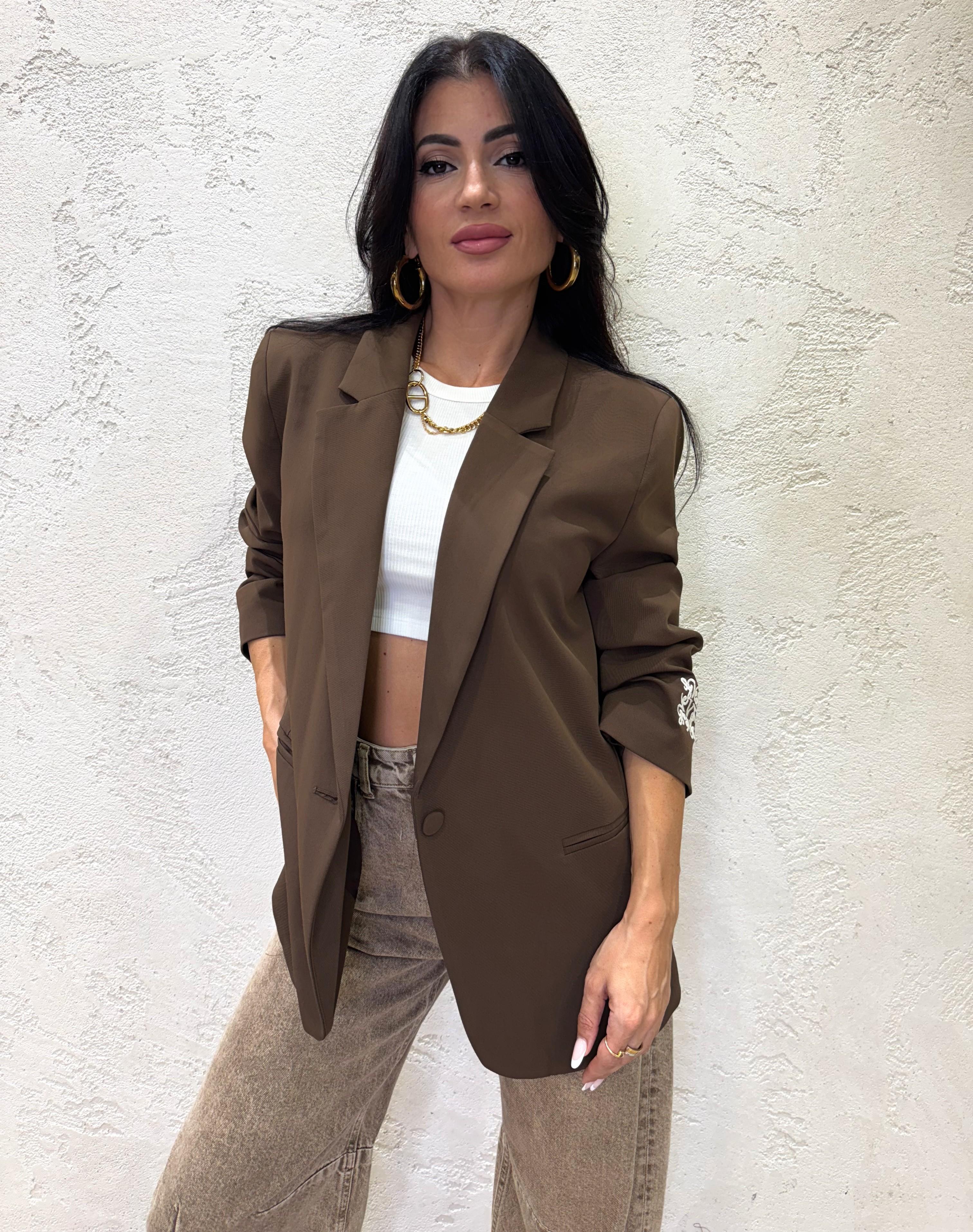 blazer over con ricamo sulla manica RF0235 CIOCCOLATO VICOLO