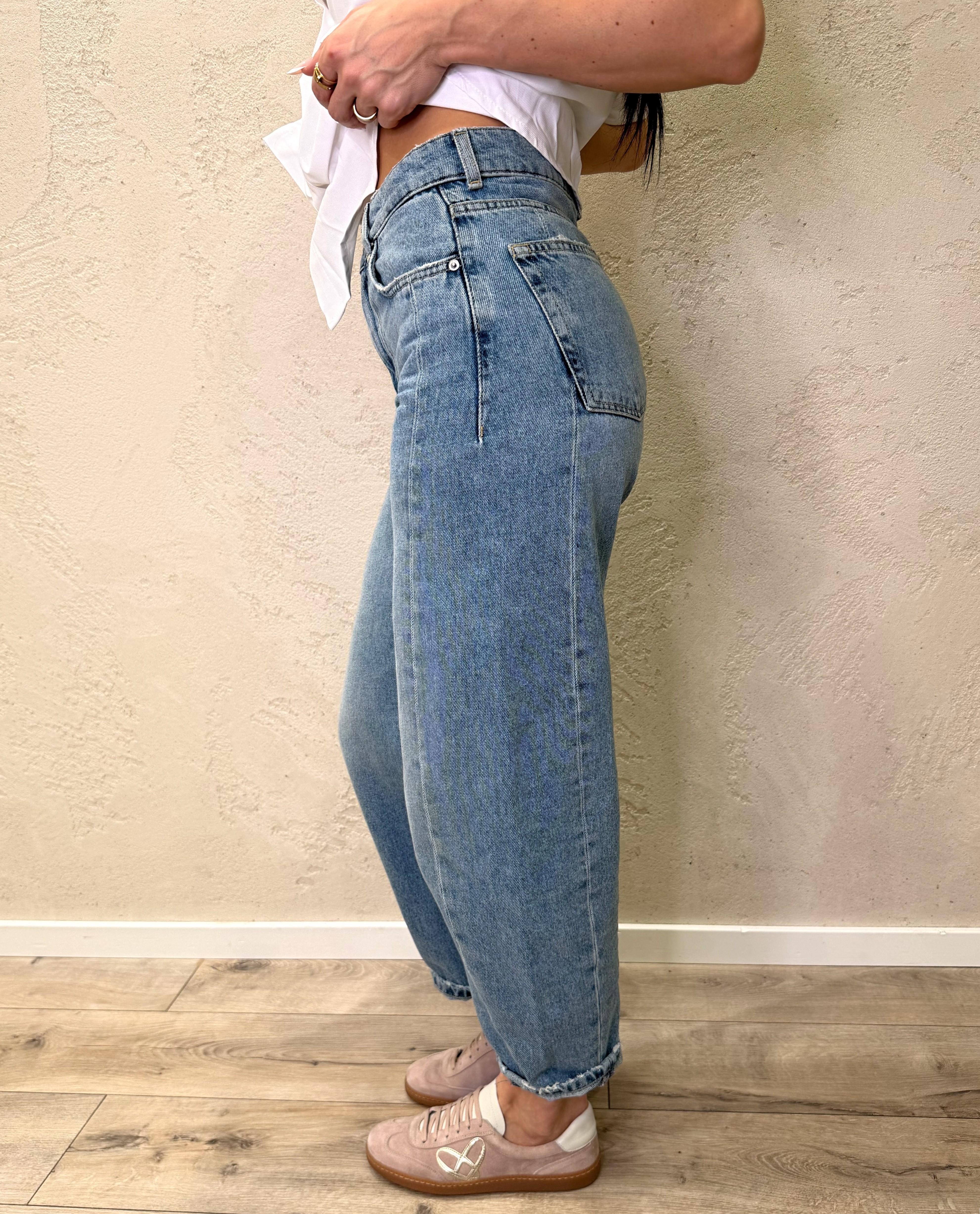 jeans modello chiara carrot fit DAB5247 DENIM VICOLO