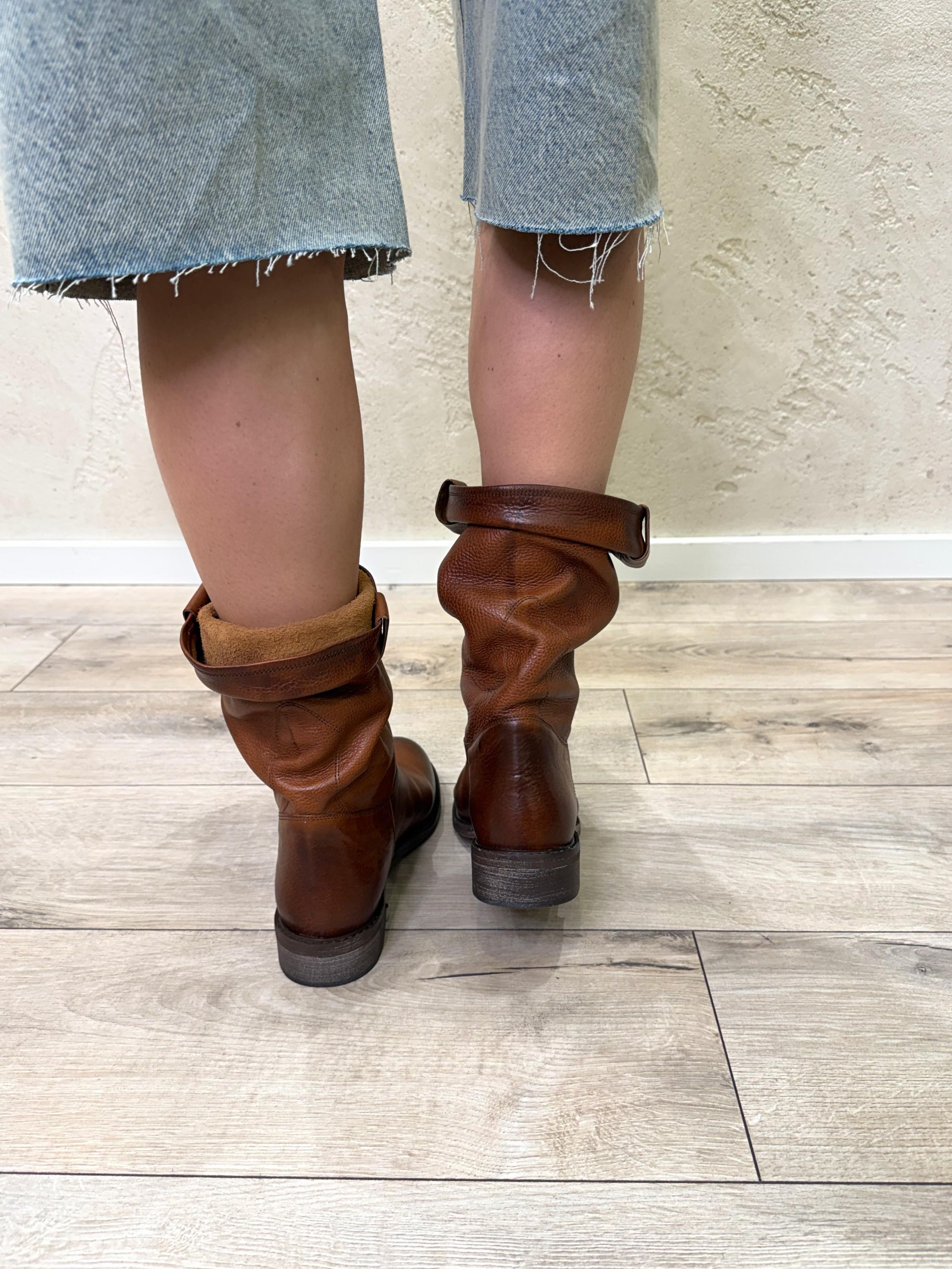 stivaletto regolabile in vera pelle MT01 CUOIO DIVINE FOLLIE
