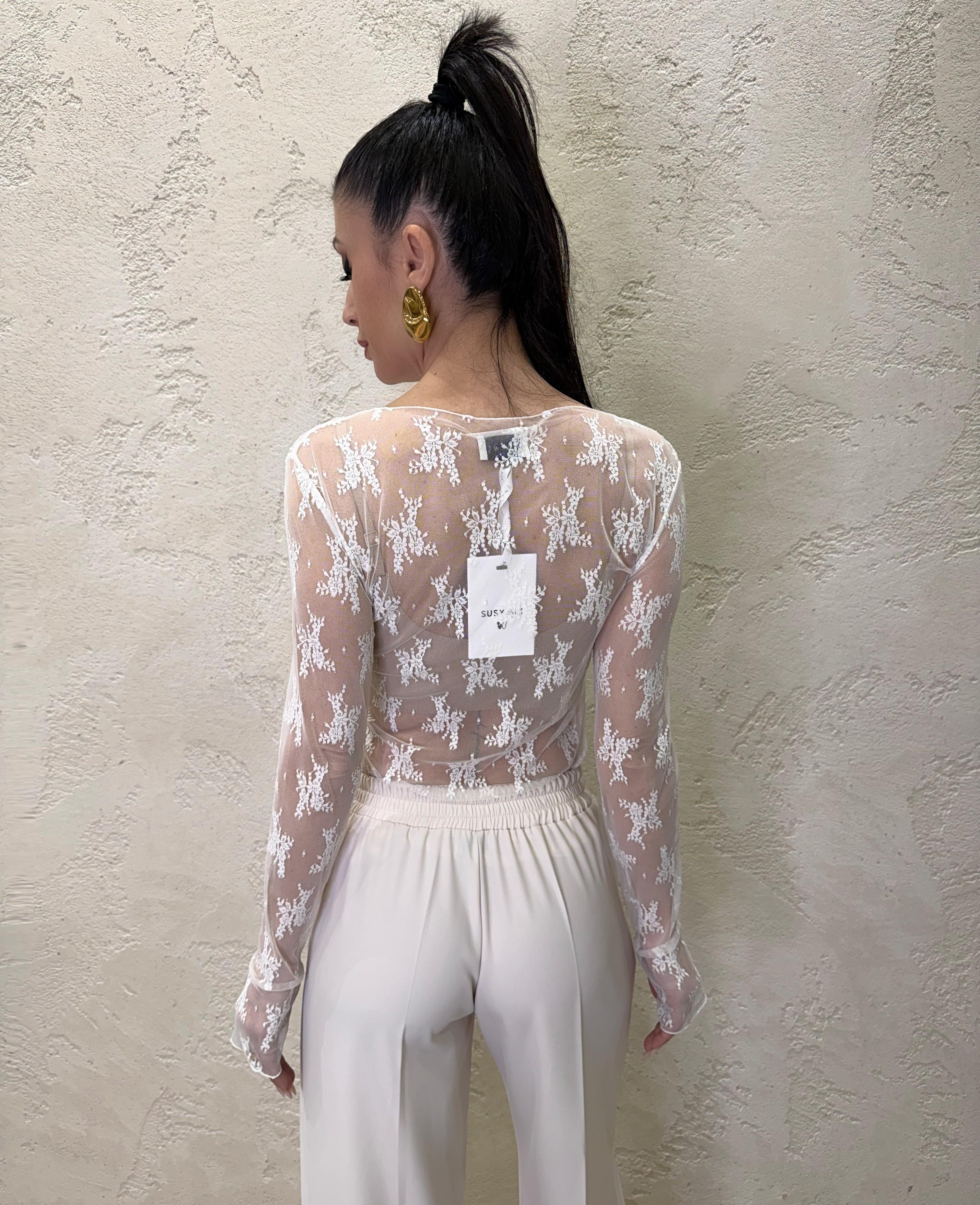 maglia in pizzo con scollo a barca e manicotti 10997 CREMA SUSY MIX