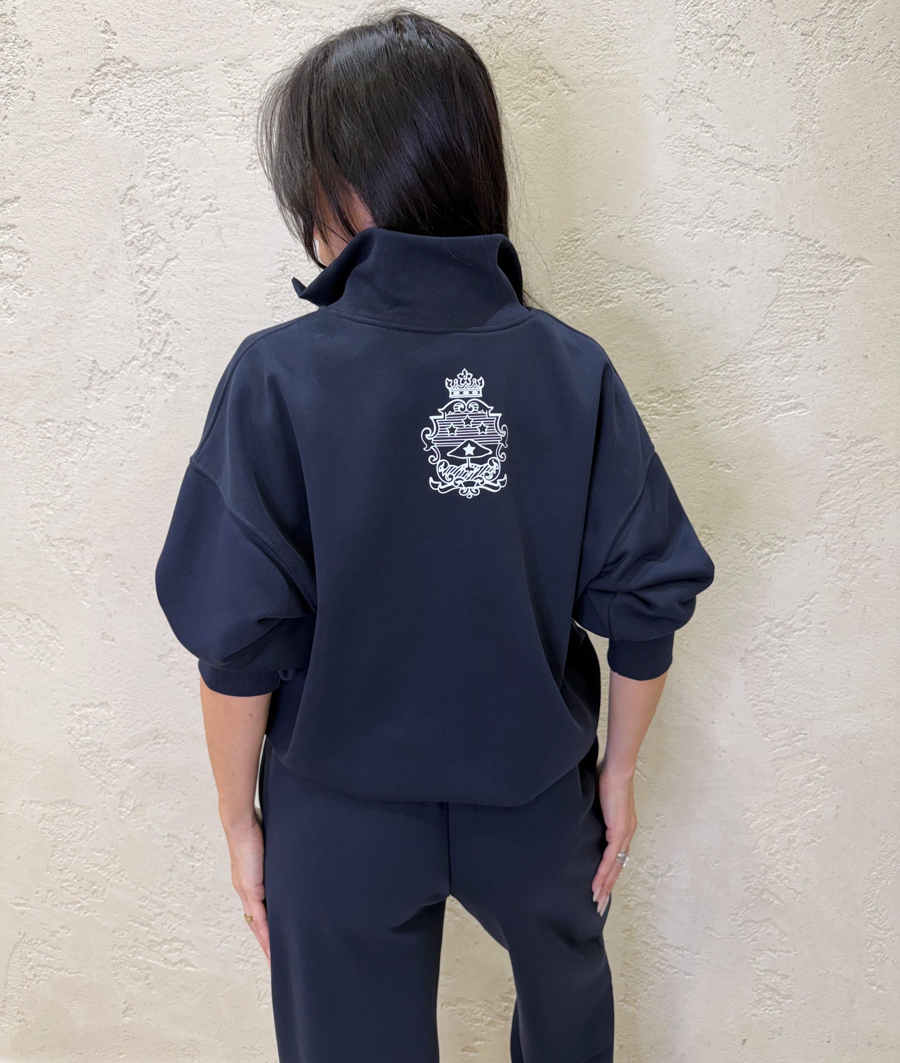 felpa garzata over con mezza zip e stampa 26M3979 BLU/PANNA TENSIONE IN