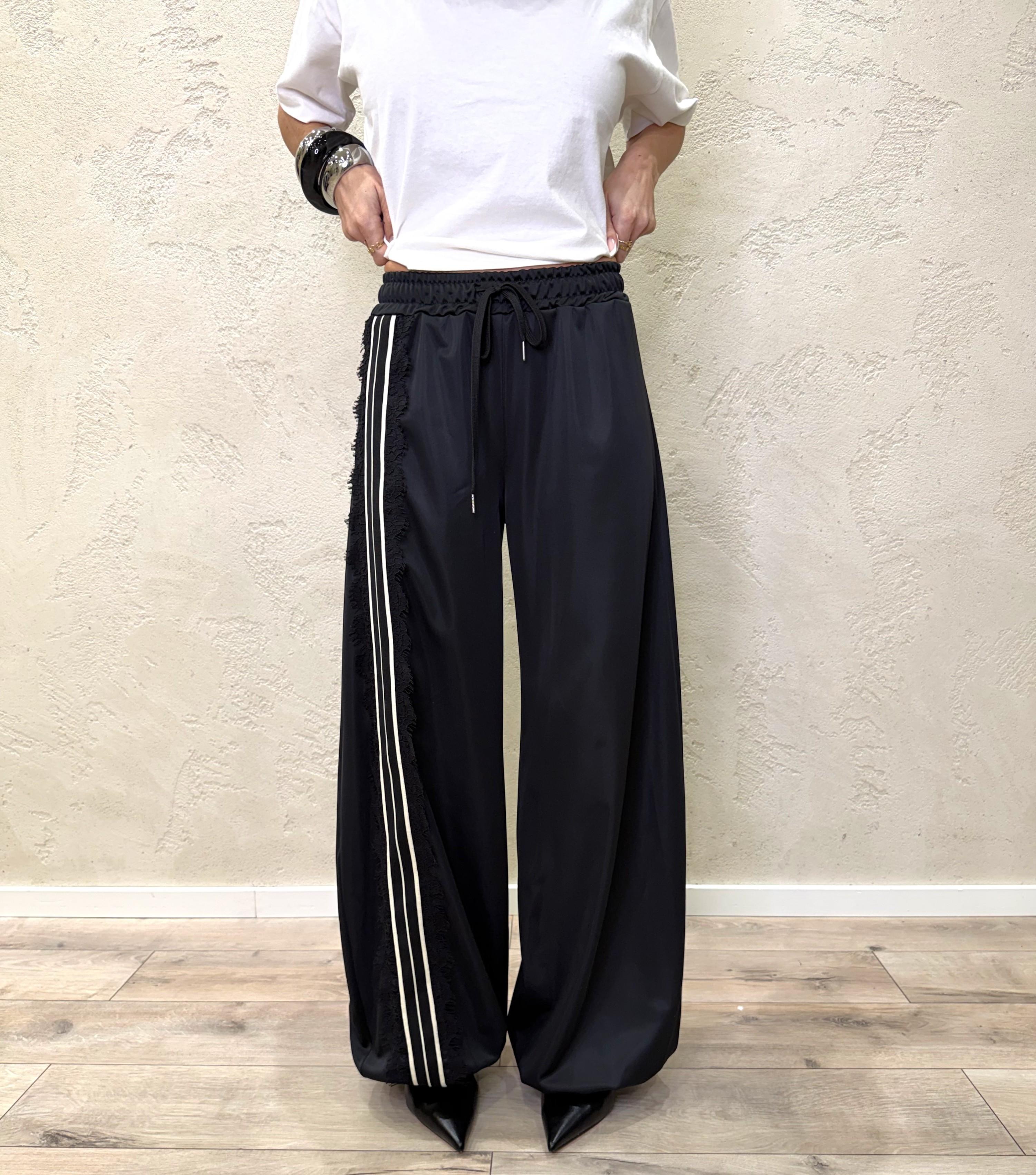pantaloni modello balloon in raso tecnico con bande laterali S3393 NERO SUSY MIX