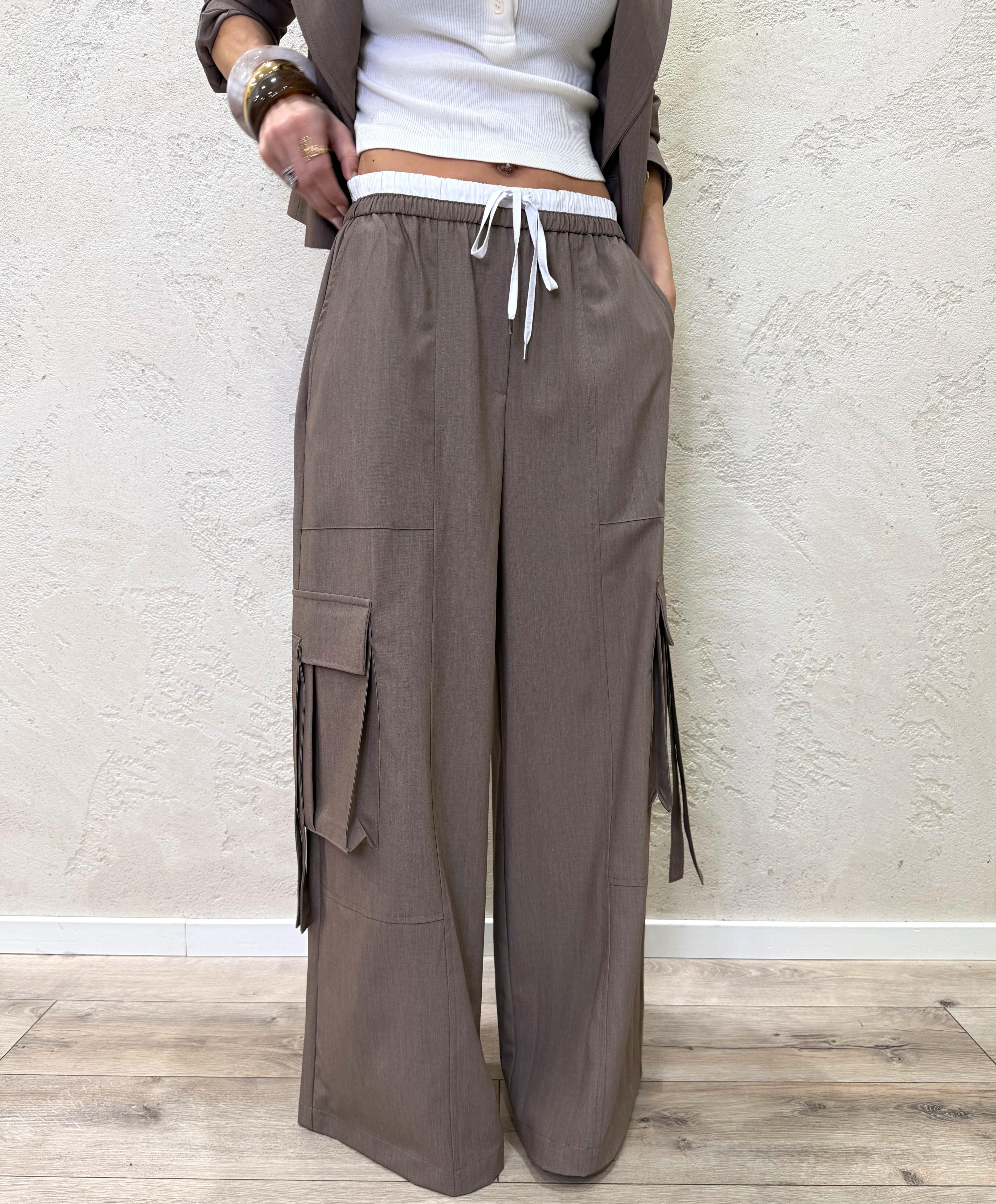 pantaloni cargo a palazzo con vita elasticizzata finto boxer 26P3727 KASHA TENSIONE IN